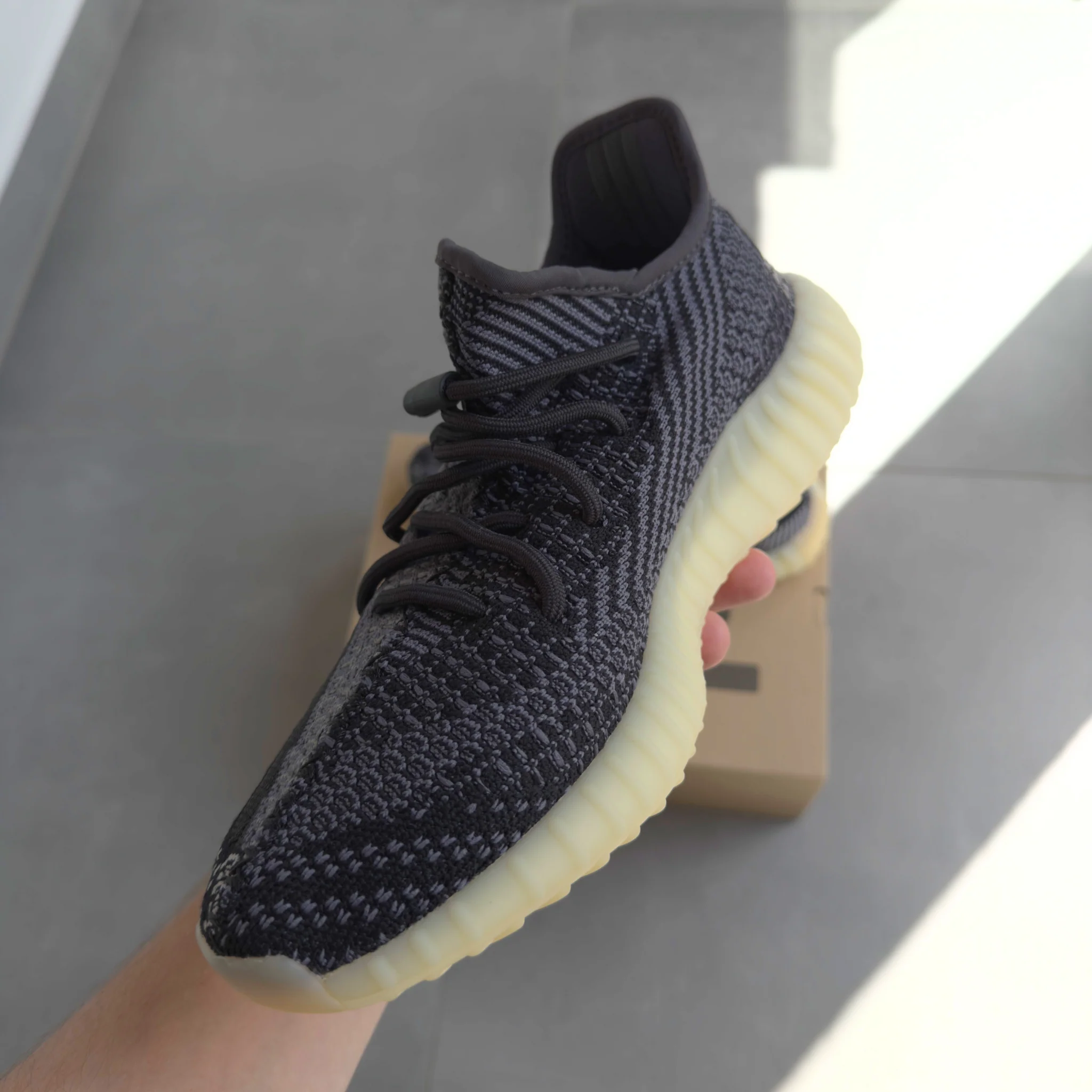 Adidas Yeezy Boost 350 V2 Carbon - Image 5