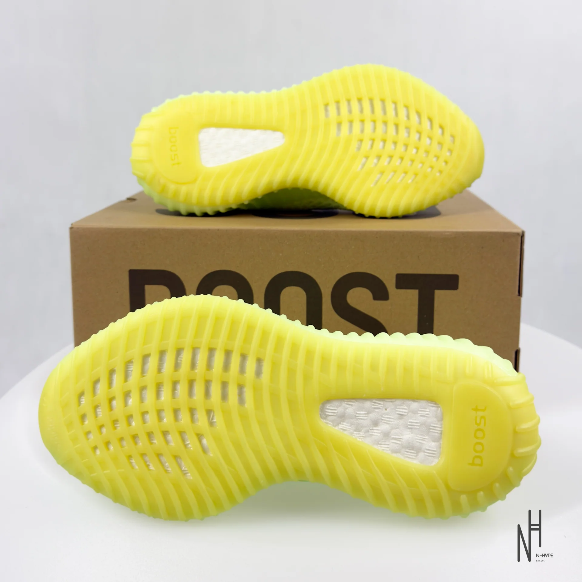 Adidas Yeezy Boost 350 V2 Glow - Image 7