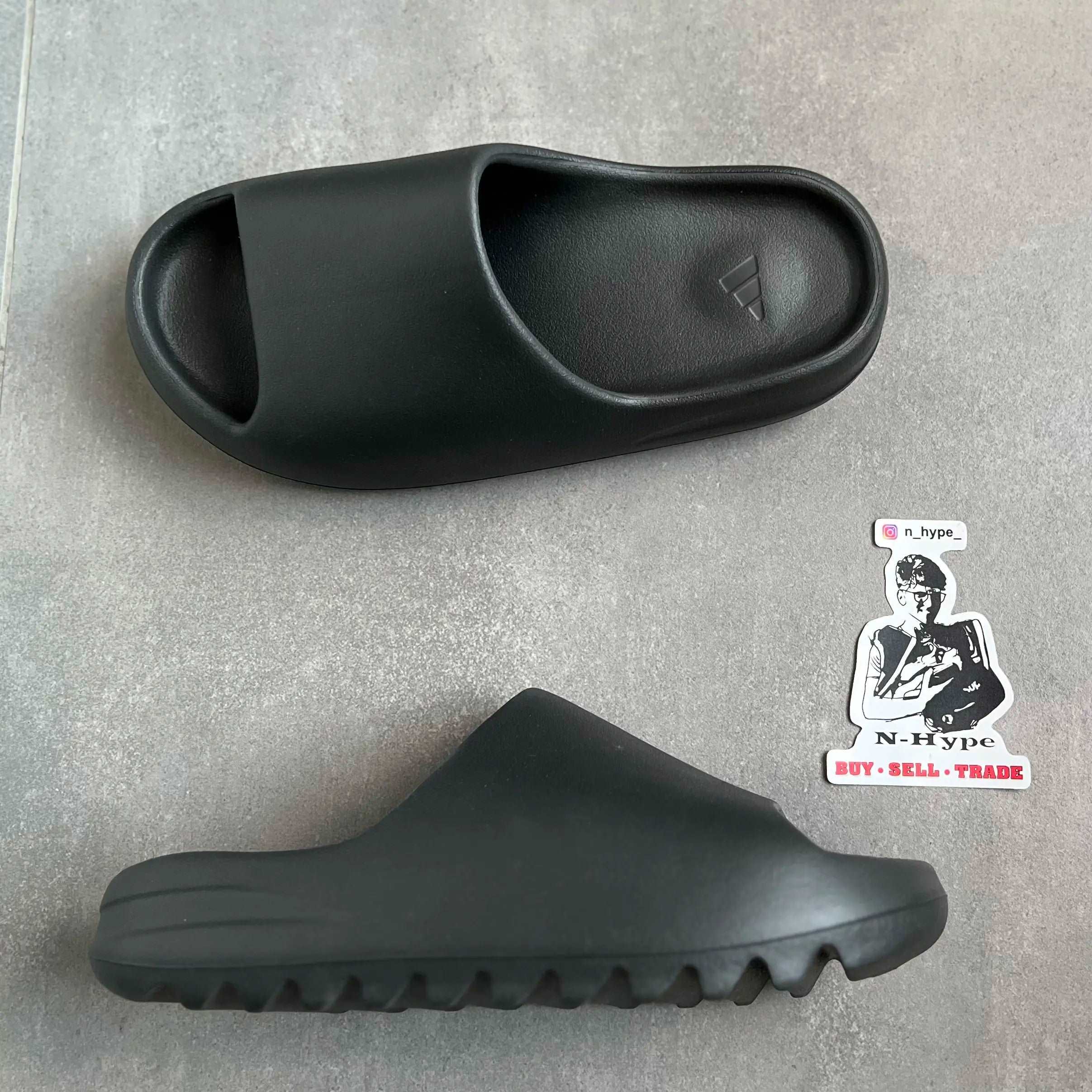 Adidas Yeezy Slide Onyx - Image 5