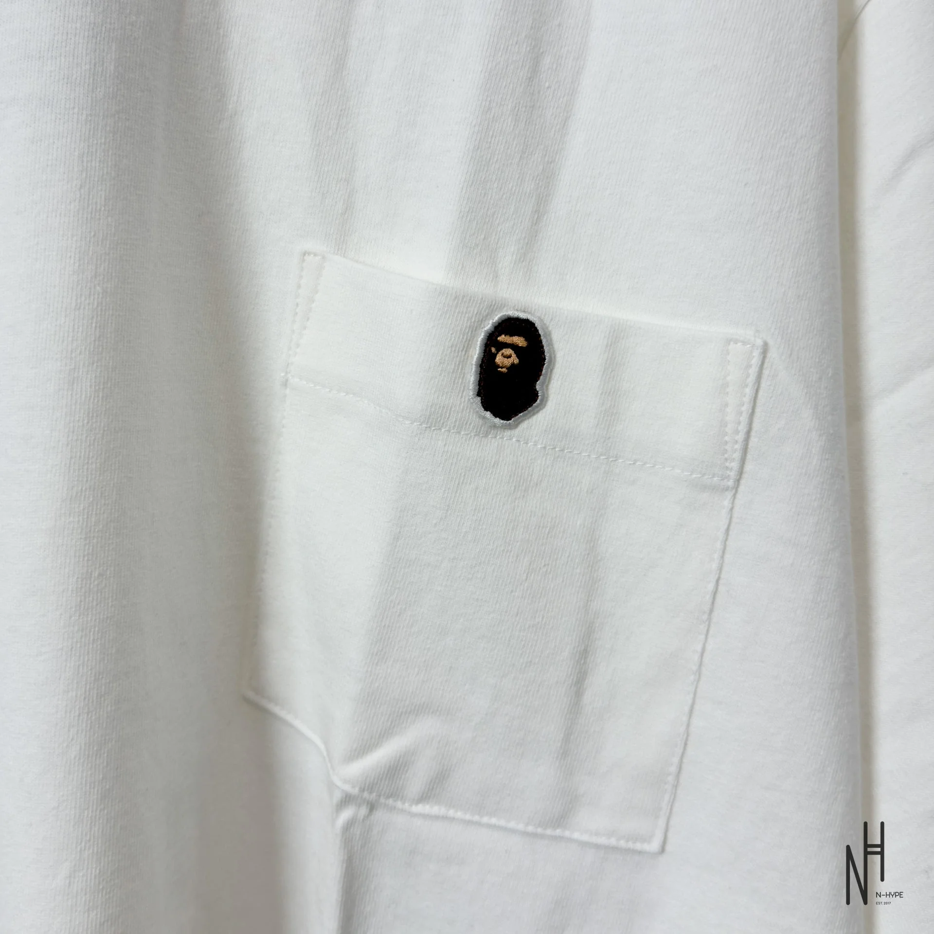 BAPE Ape Head One Point Relaxed Fit Pocket Tee (SS23) White - Image 3