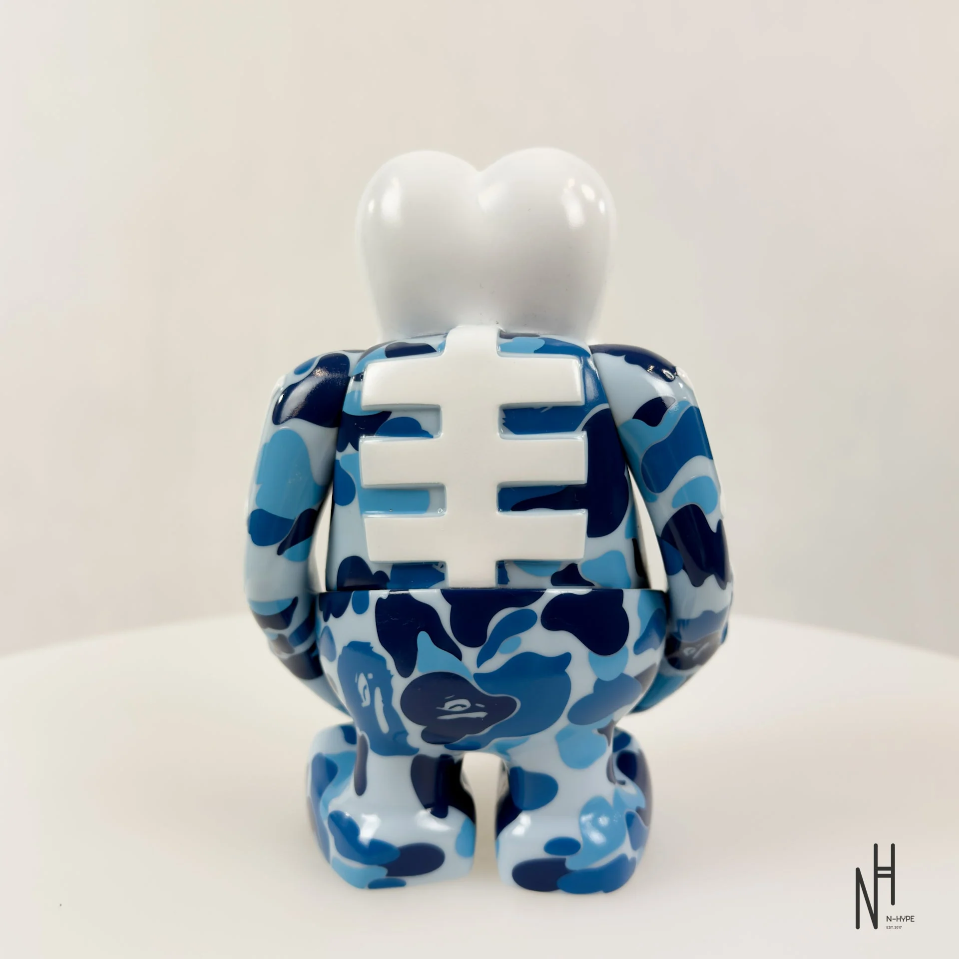 BAPE Bounty Hunter Skull-Kun Special Figure Blue - Image 3