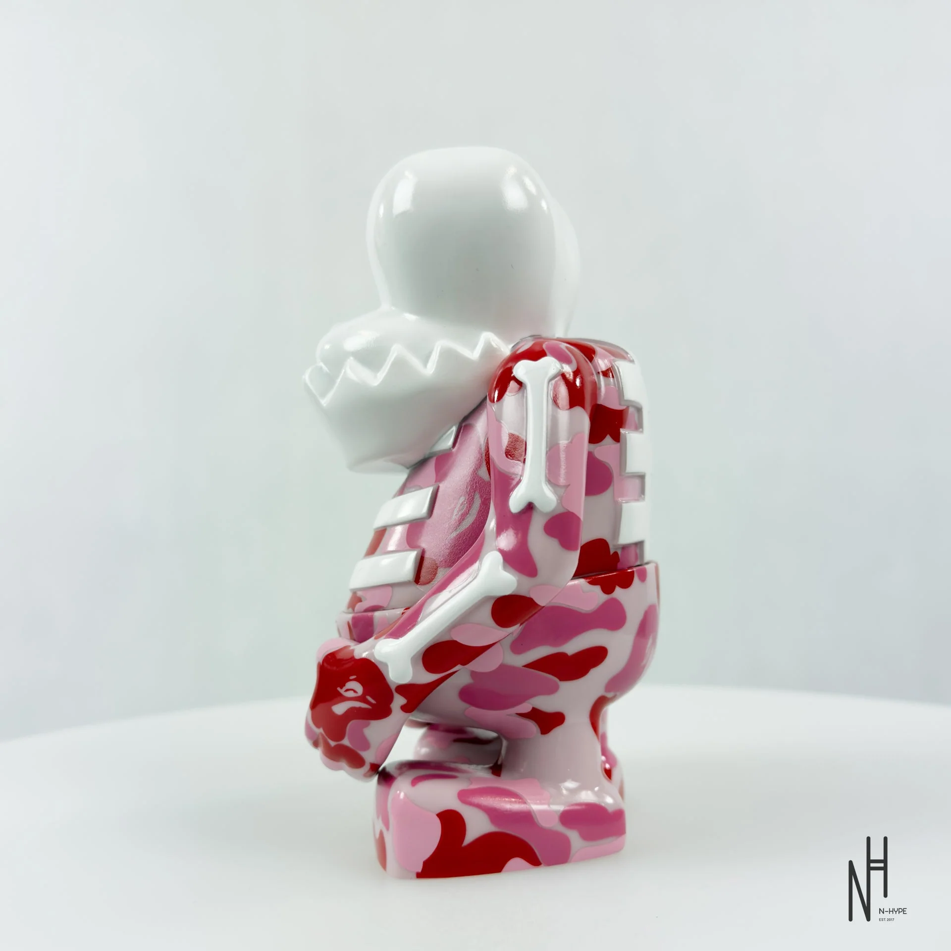 BAPE Bounty Hunter Skull-Kun Special Figure Pink - Image 2