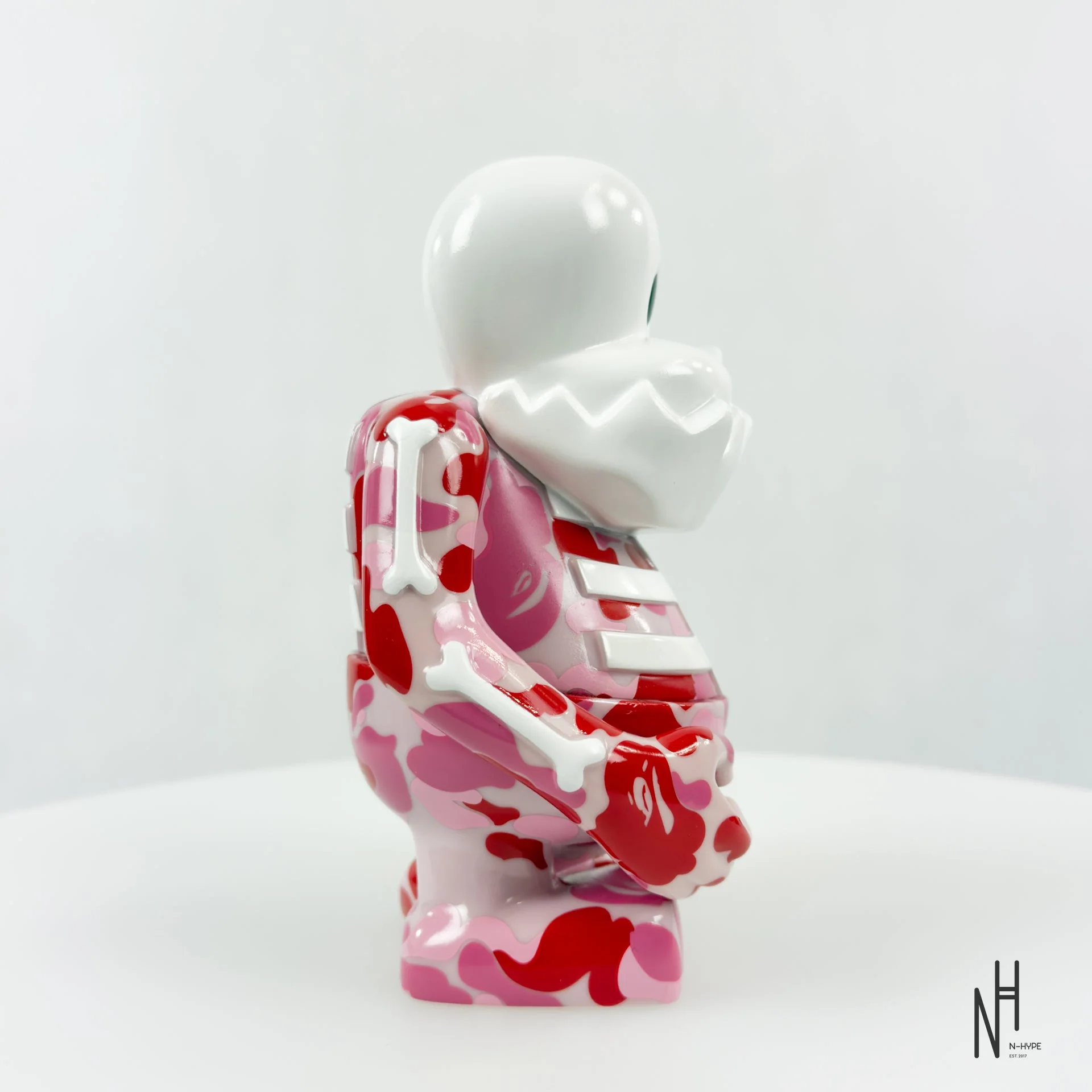 BAPE Bounty Hunter Skull-Kun Special Figure Pink - Image 4