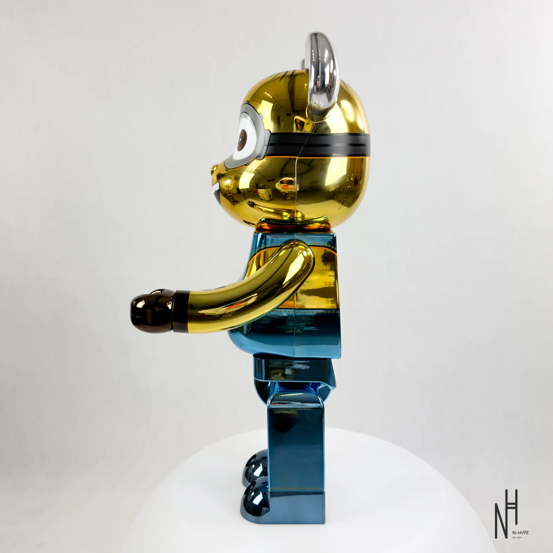 Bearbrick DAVE 1000% CHROME Ver. - Image 2