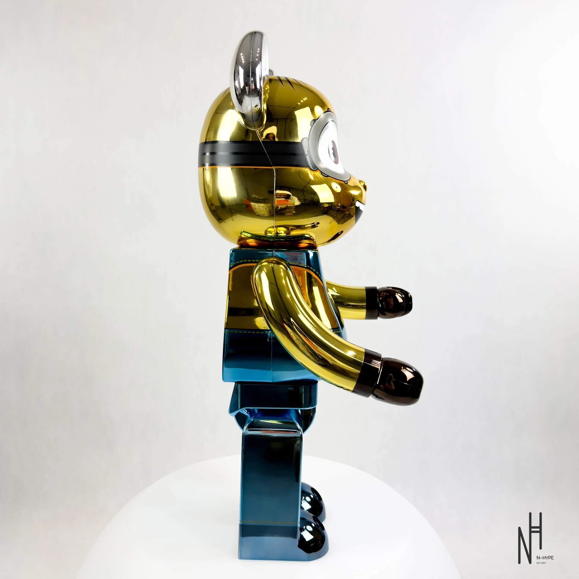 Bearbrick DAVE 1000% CHROME Ver. - Image 3