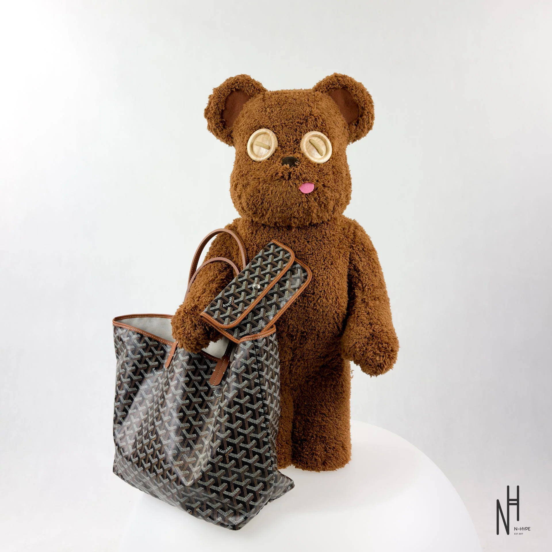 Bearbrick x Illumination Minions Tim 1000% - Image 11