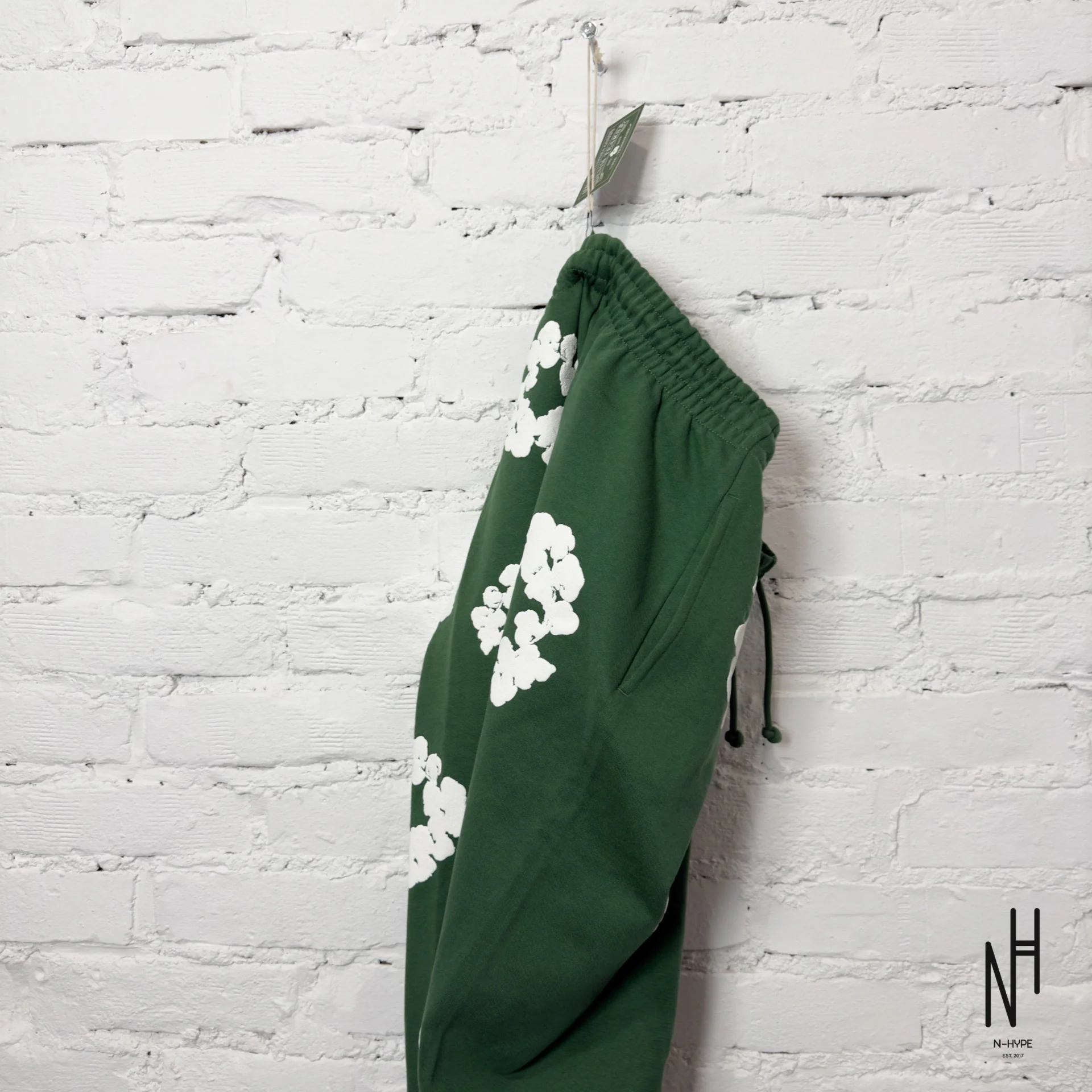 Denim Tears The Cotton Wreath Sweatpants Green - Image 4