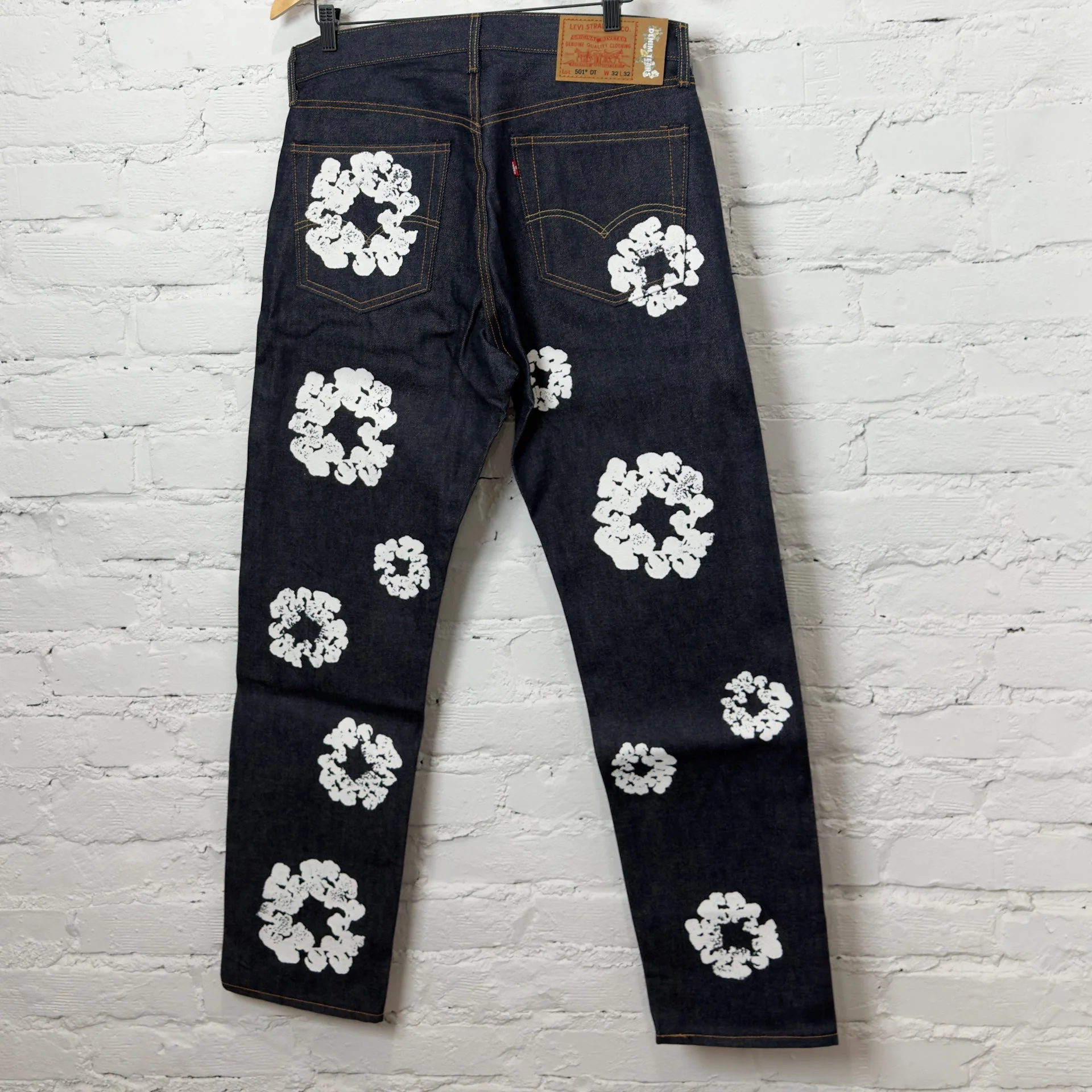 Denim Tears x Levi’s Cotton Wreath Jean Dark Wash - Image 3