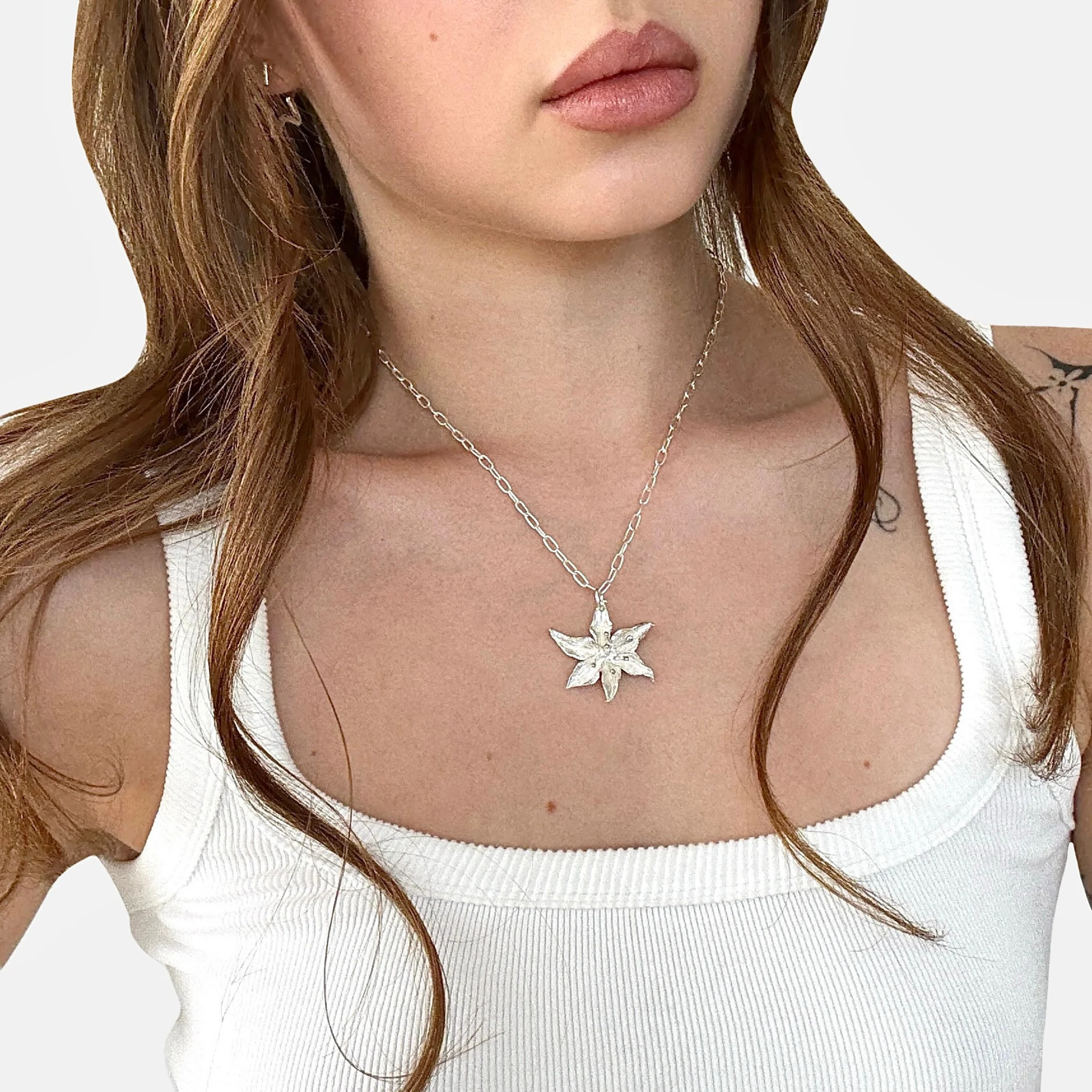 Dwa Głosy Lily Necklace - Image 4