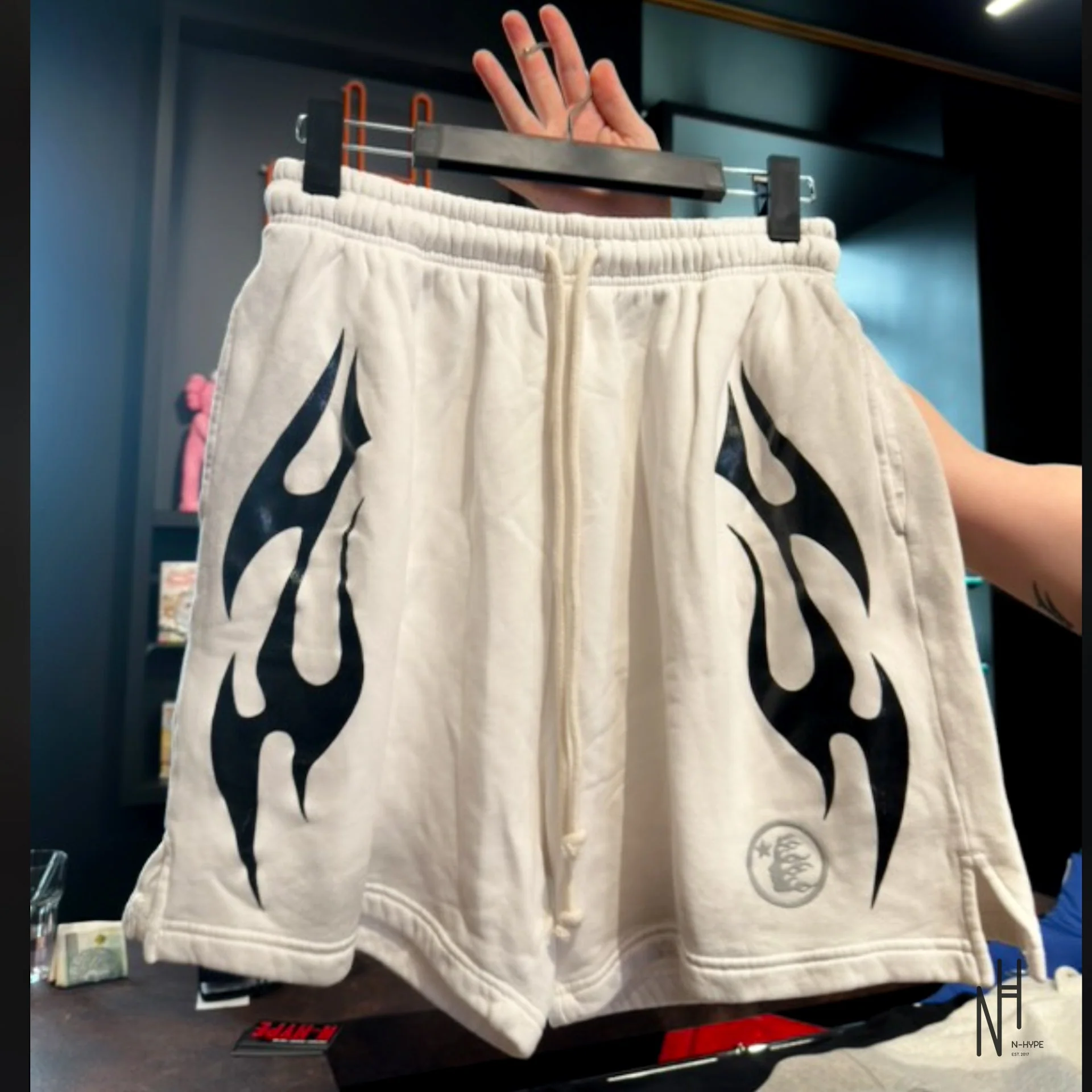 Hellstar Flames Shorts White - Image 2