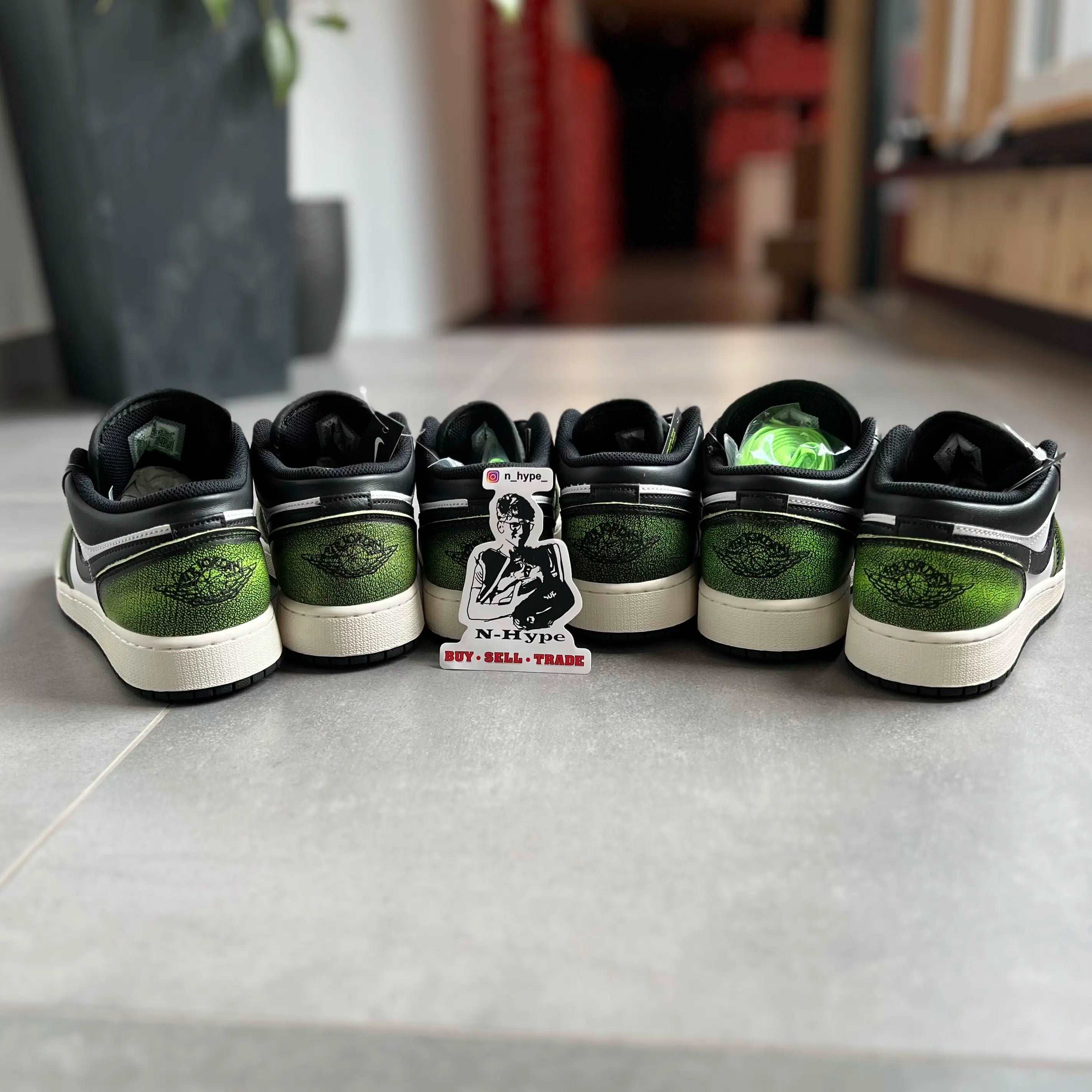 Jordan 1 Low Wear Away Electric Green (GS) - Image 6