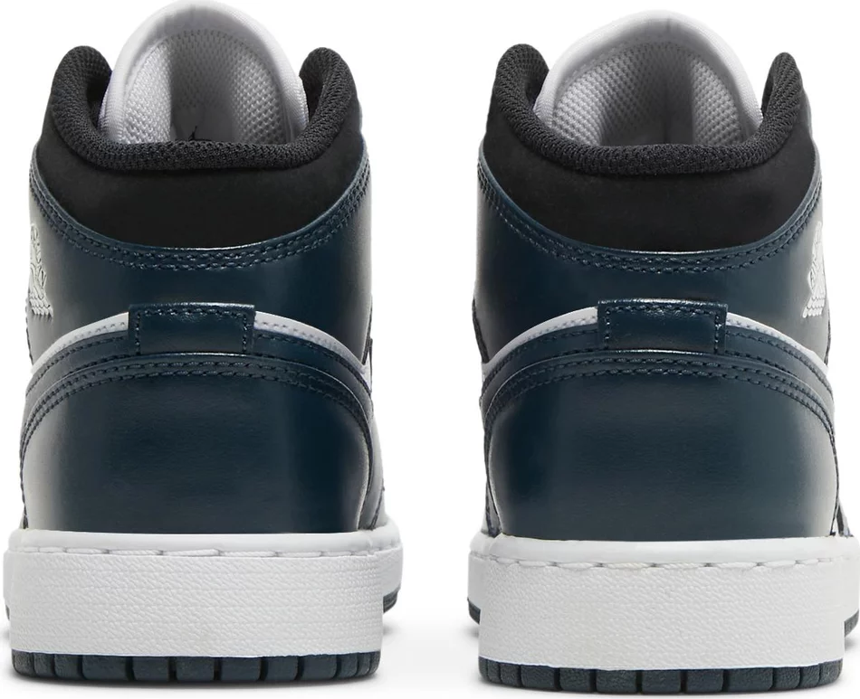 Jordan 1 Mid Armory Navy (GS) - Image 3