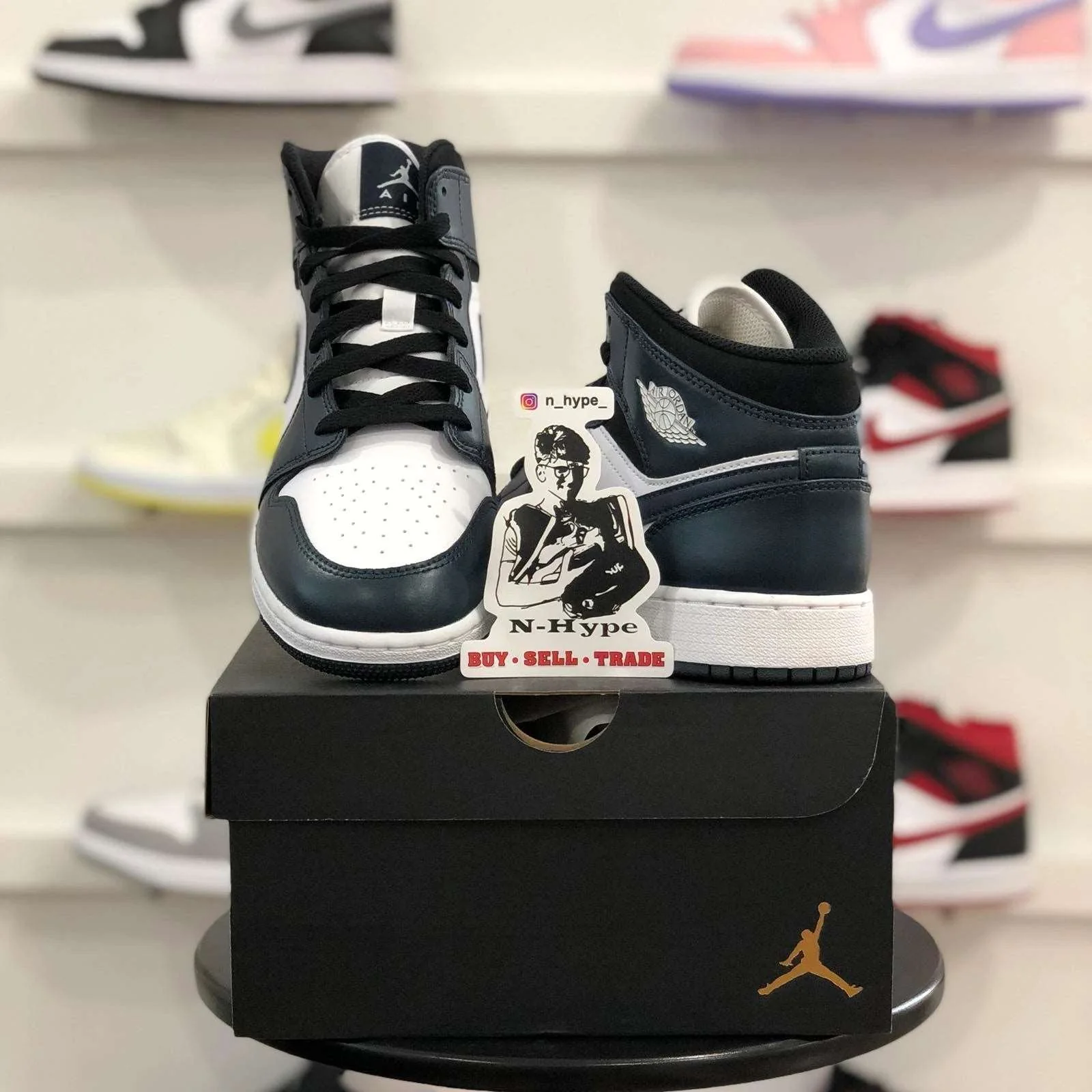 Jordan 1 Mid Armory Navy (GS) - Image 4