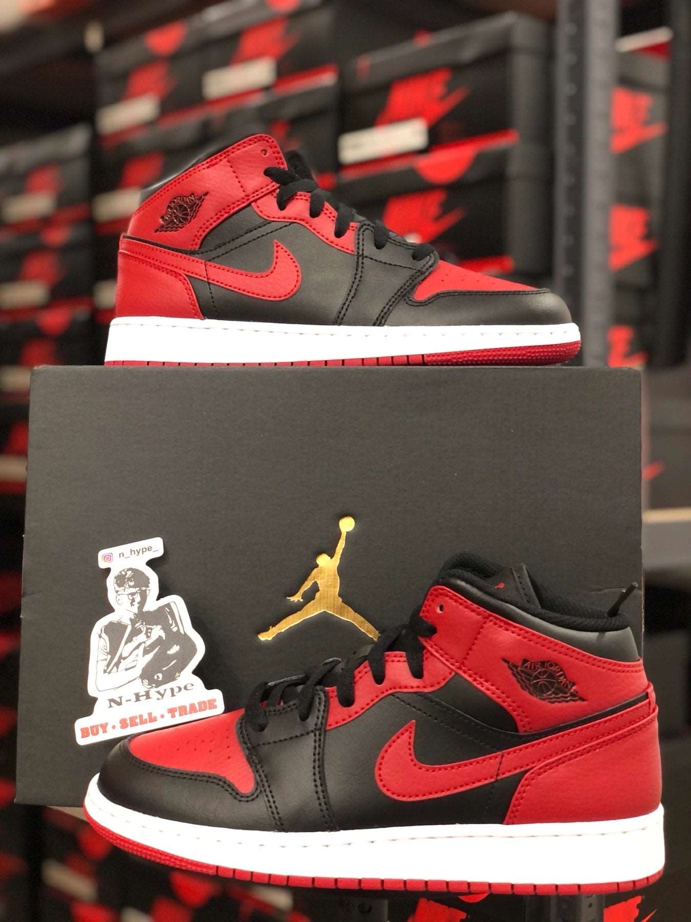 Jordan 1 Mid Banned 2020 (GS) - Image 2