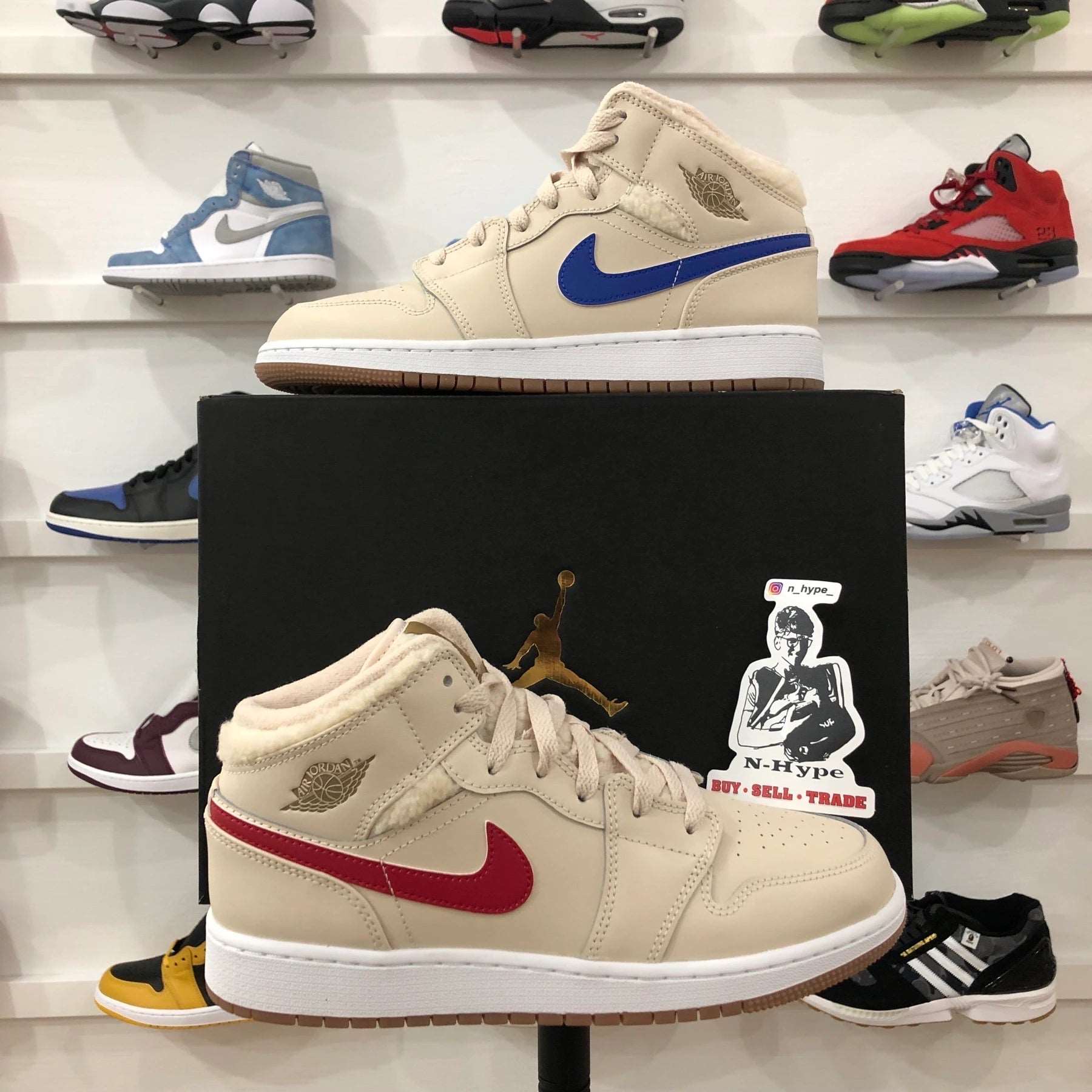 Jordan 1 Mid Fleece Pearl White (GS) - Image 2