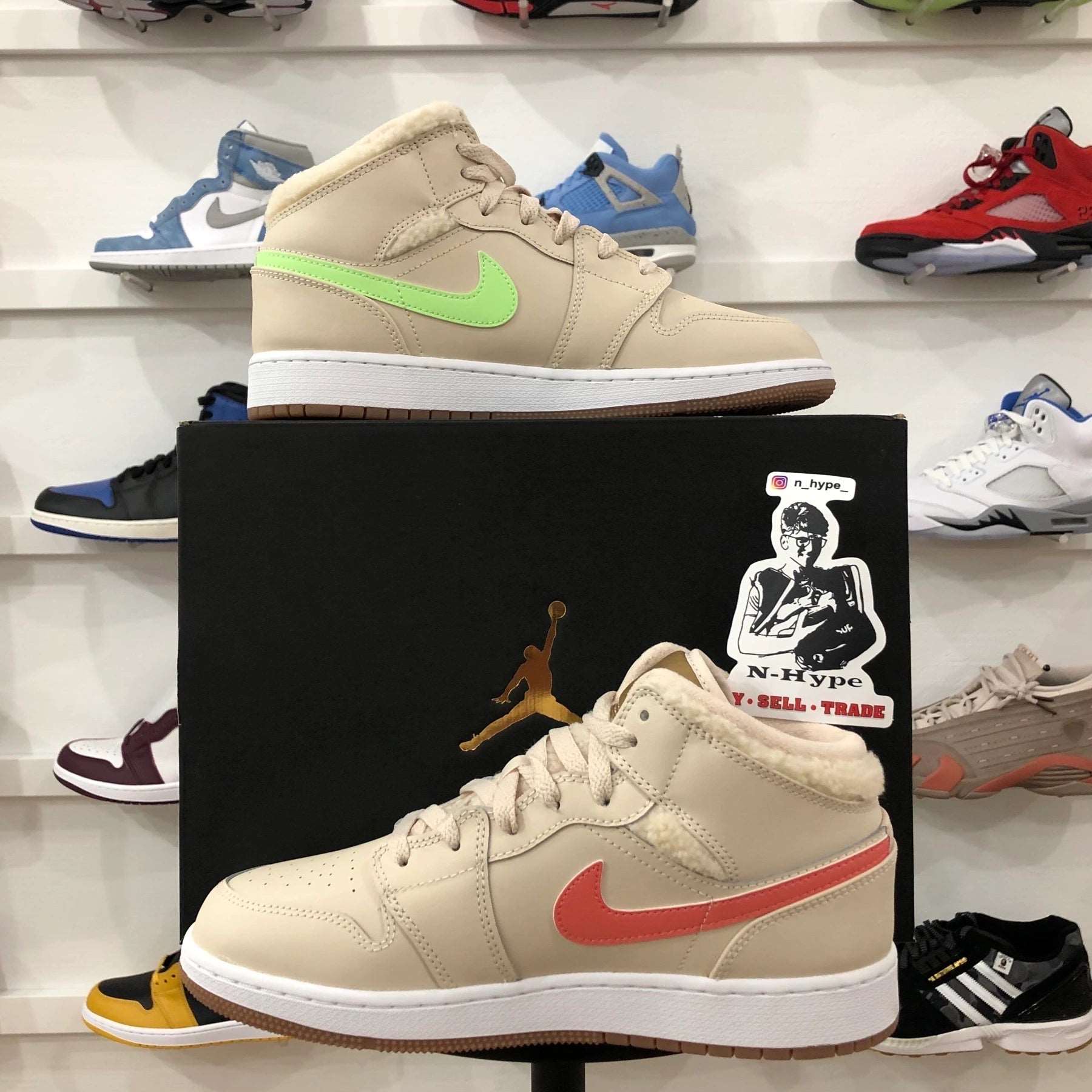 Jordan 1 Mid Fleece Pearl White (GS) - Image 5