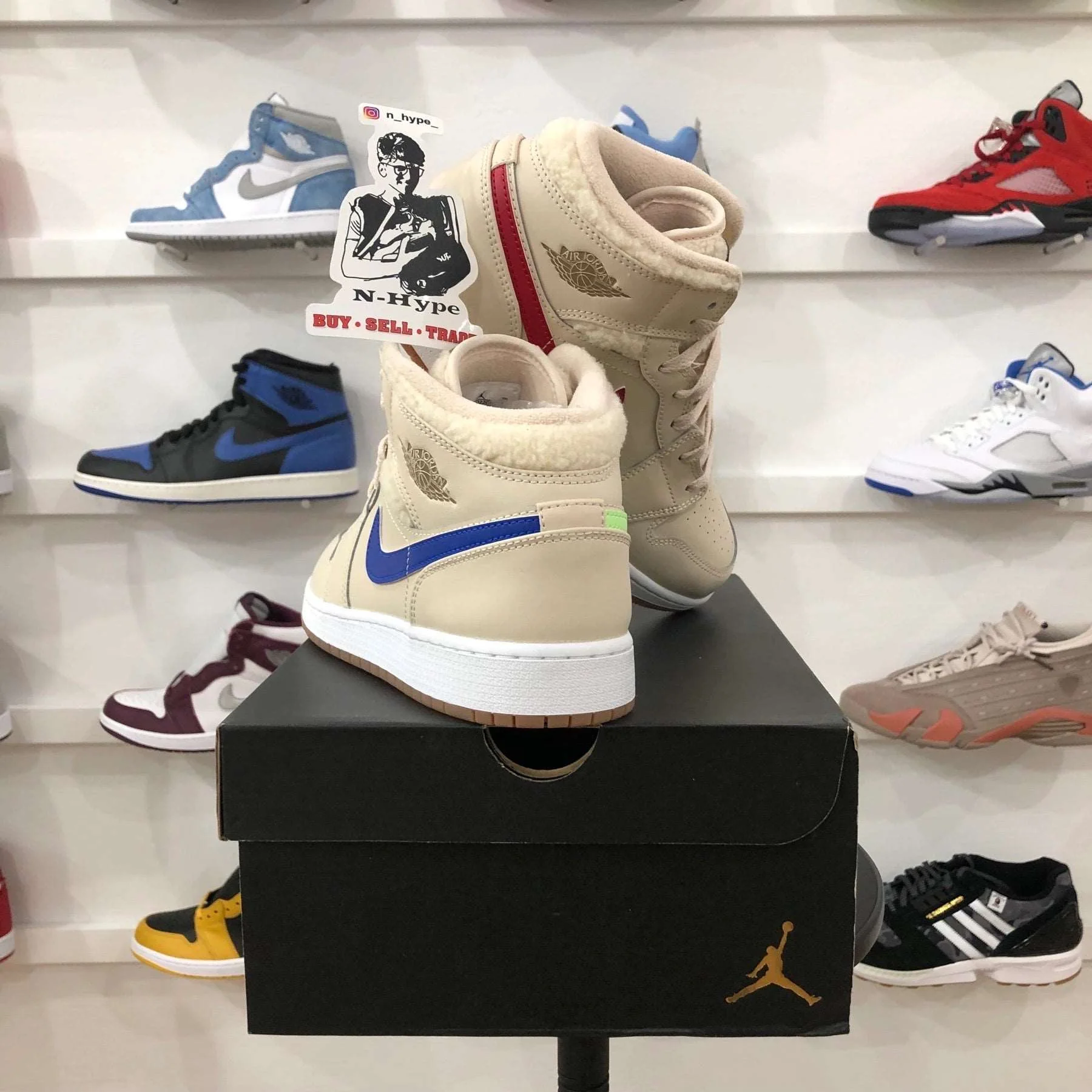 Jordan 1 Mid Fleece Pearl White (GS) - Image 6