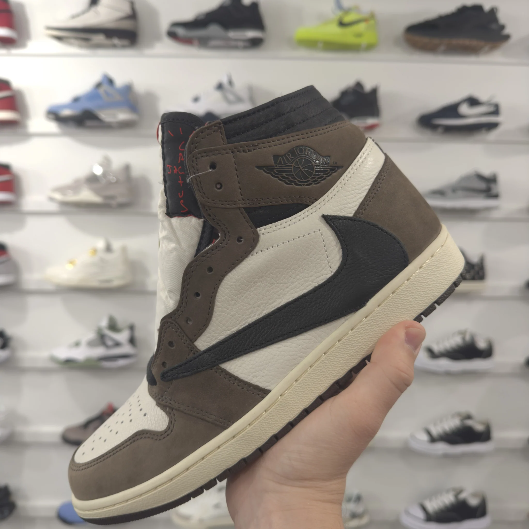 Jordan 1 Retro High OG SP Travis Scott Mocha - Image 4