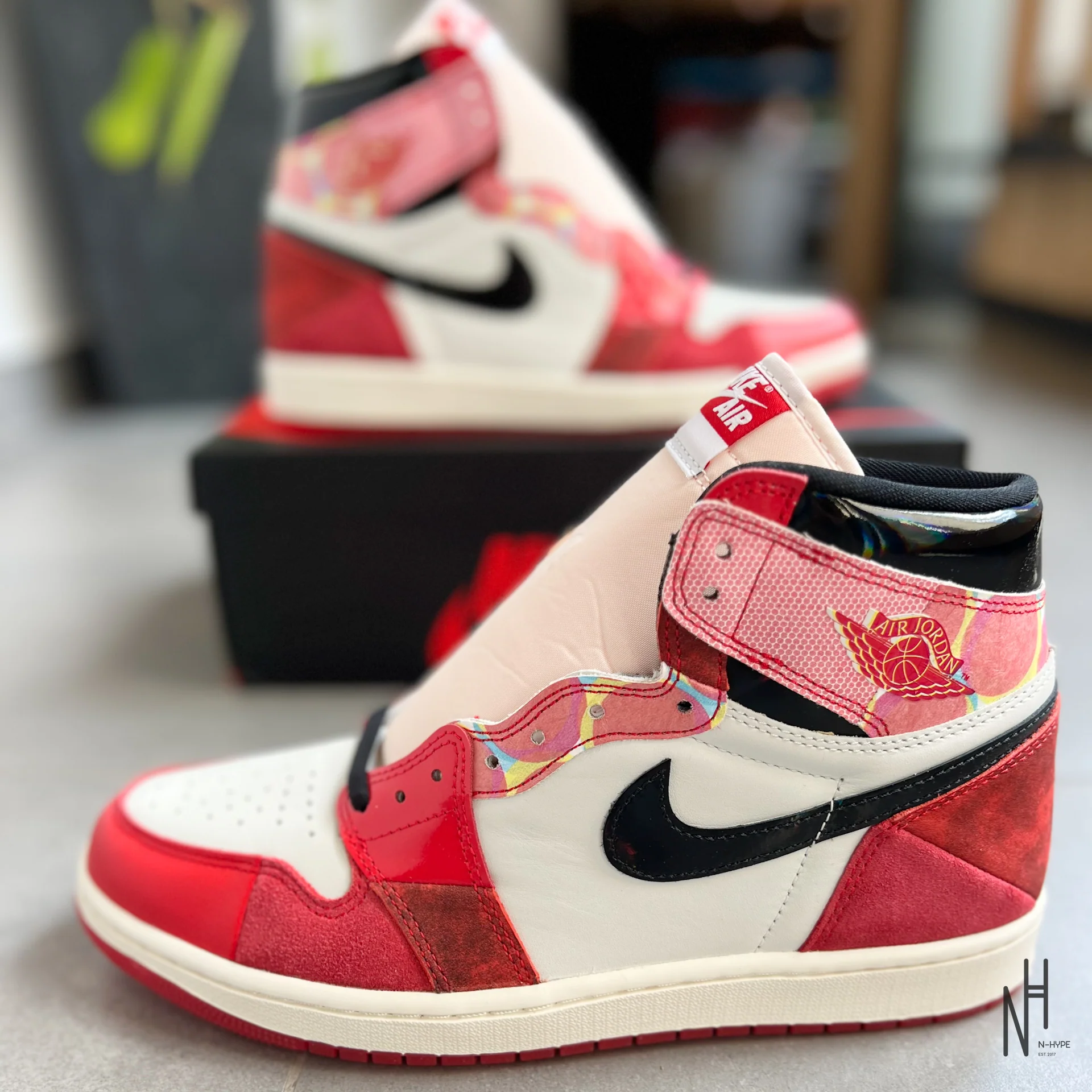 Jordan 1 Retro High OG Spider-Man Across the Spider-Verse - Image 4