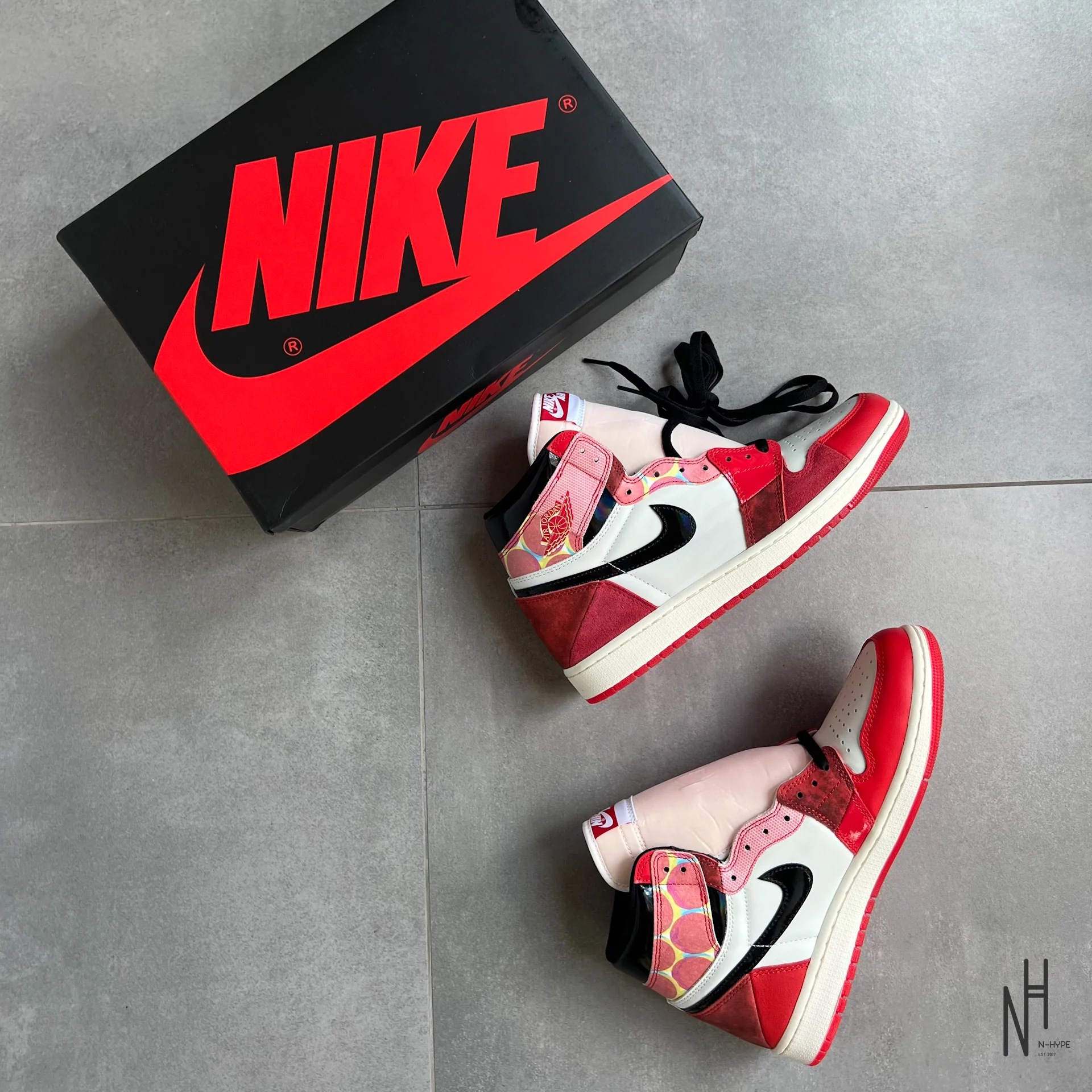 Jordan 1 Retro High OG Spider-Man Across the Spider-Verse - Image 7