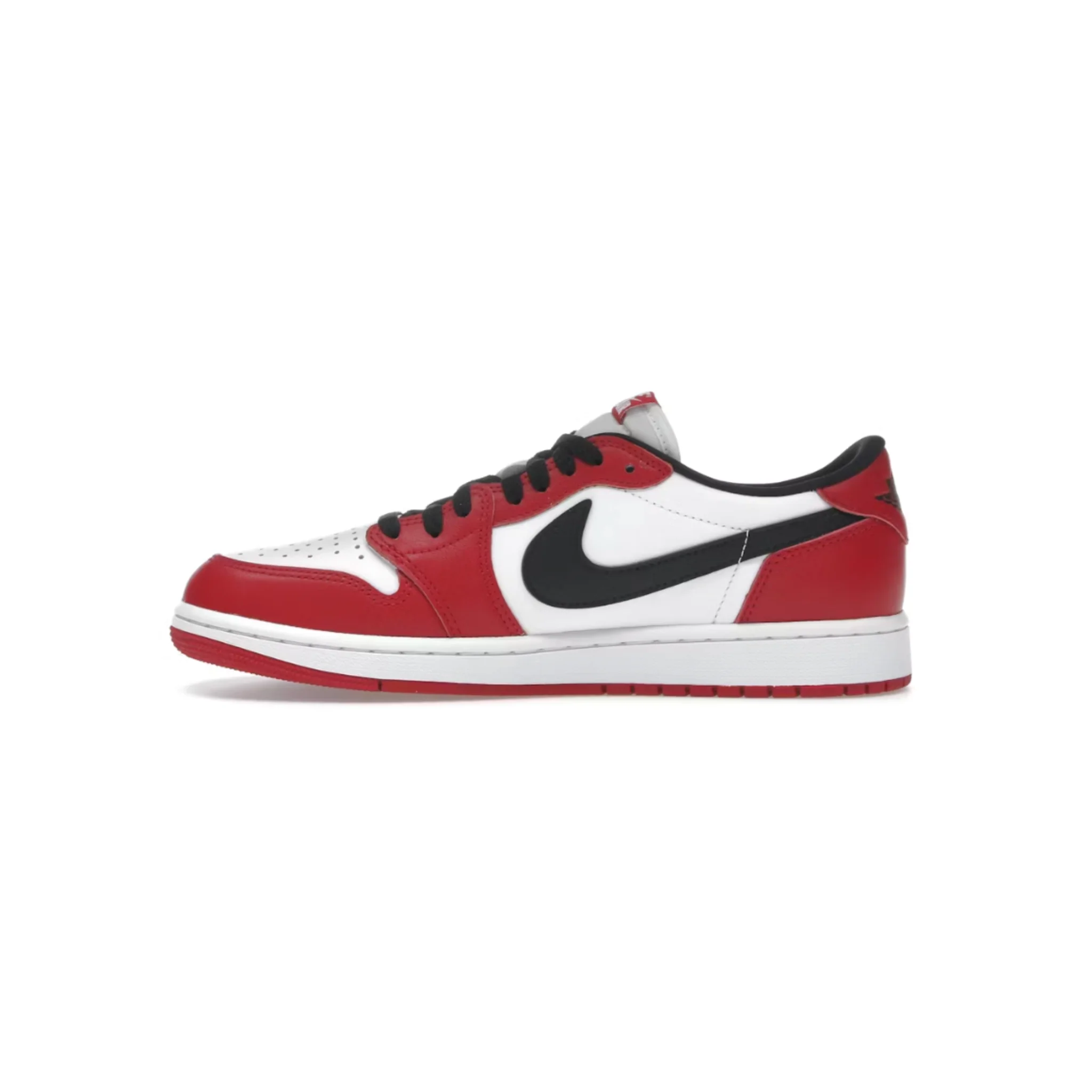 Jordan 1 Retro Low OG Chicago (2025) - Image 2