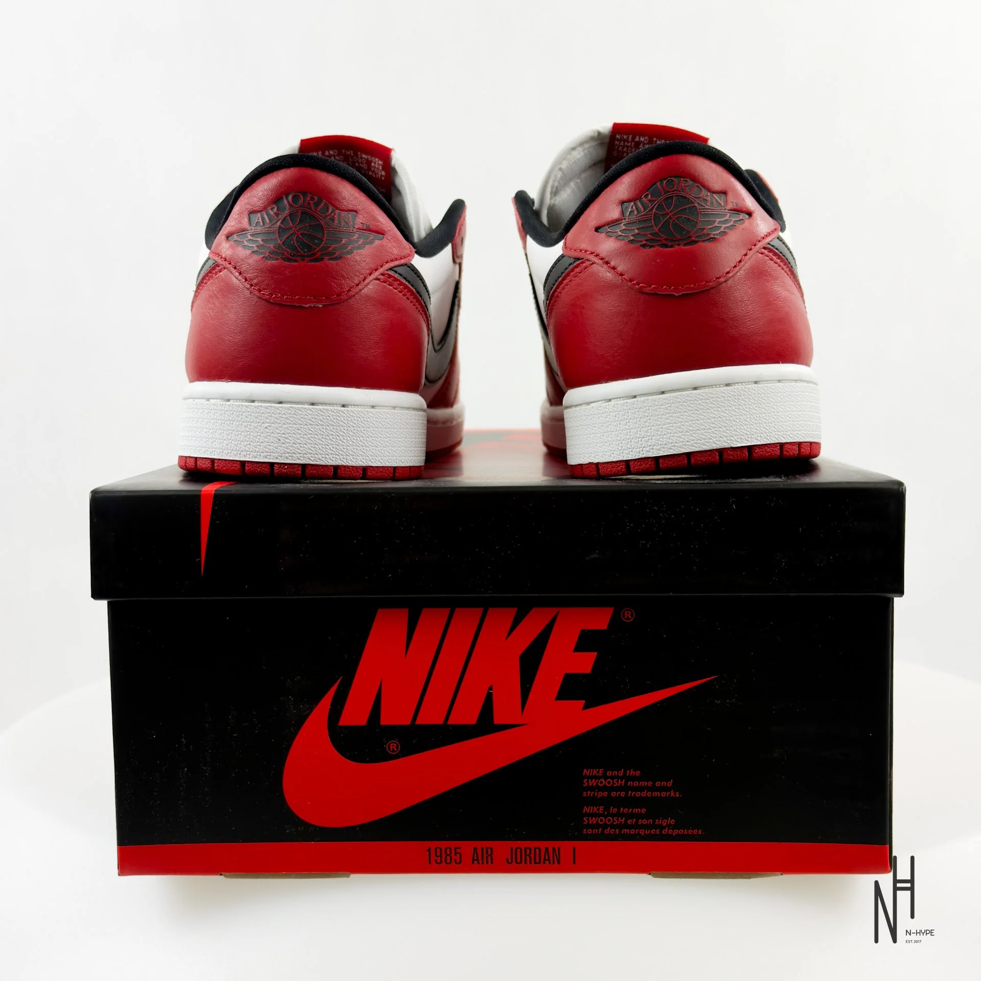 Jordan 1 Retro Low OG Chicago (2025) - Image 5