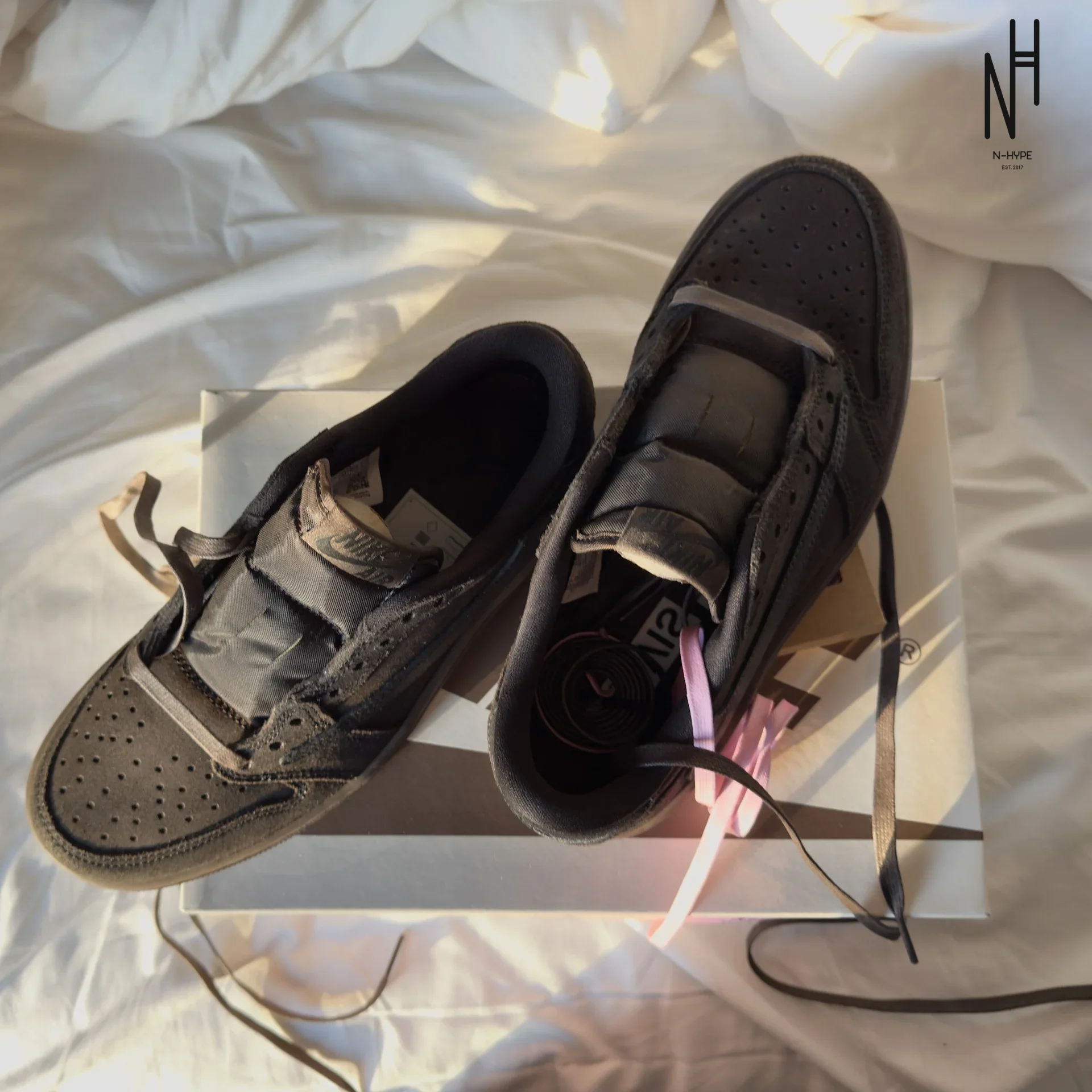Jordan 1 Retro Low OG SP Travis Scott Velvet Brown - Image 8