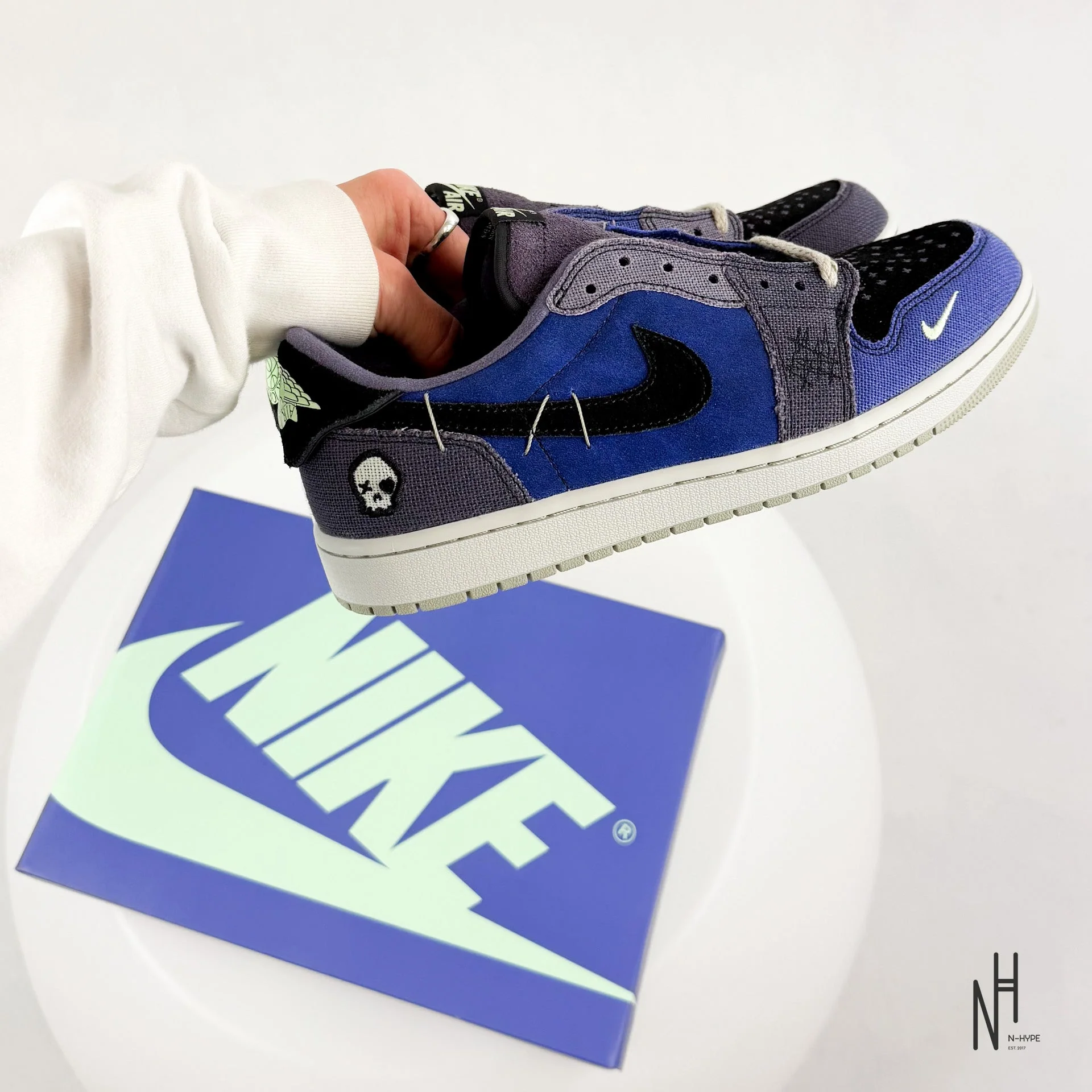 Jordan 1 Retro Low OG Zion Williamson Voodoo Alternate - Image 11