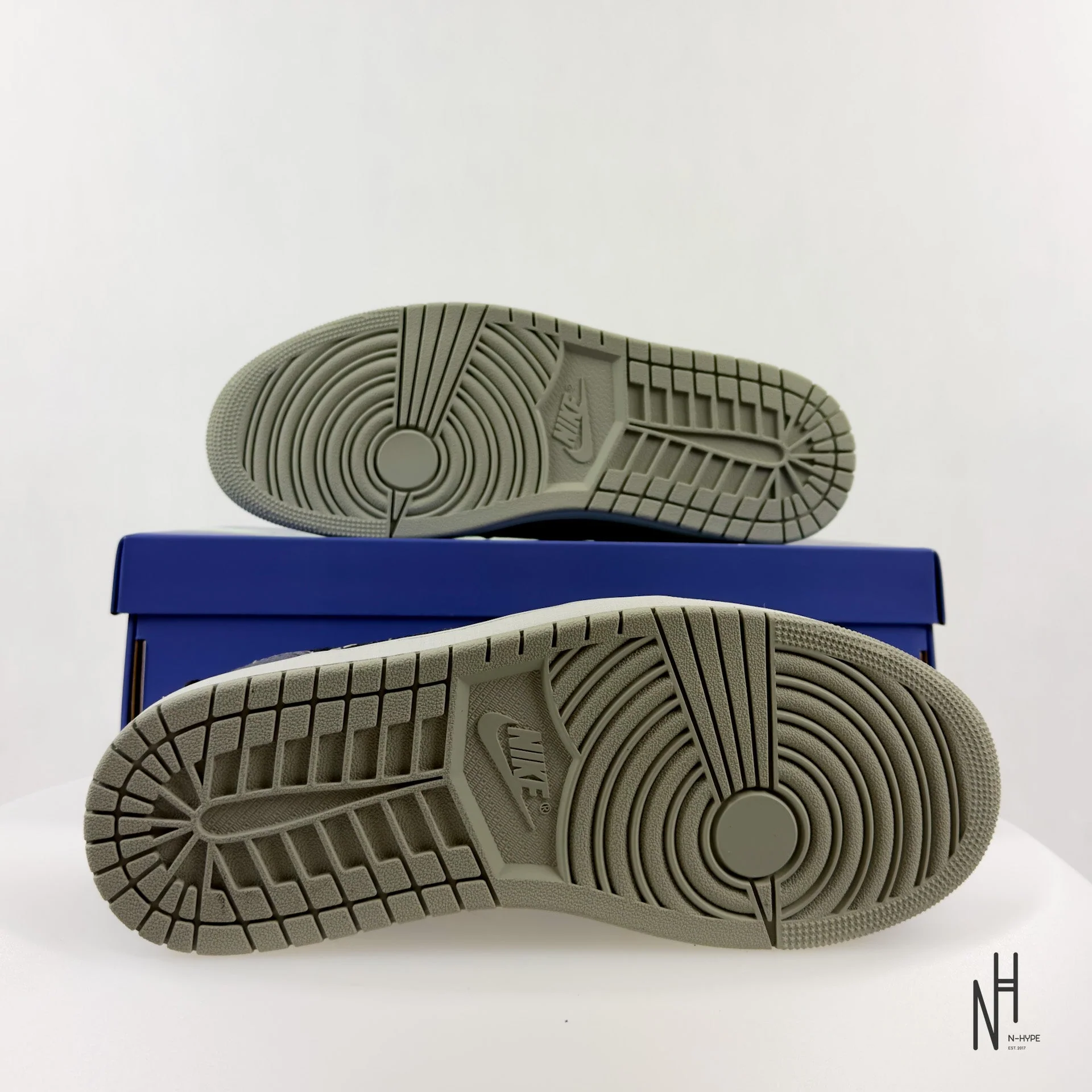 Jordan 1 Retro Low OG Zion Williamson Voodoo Alternate - Image 9