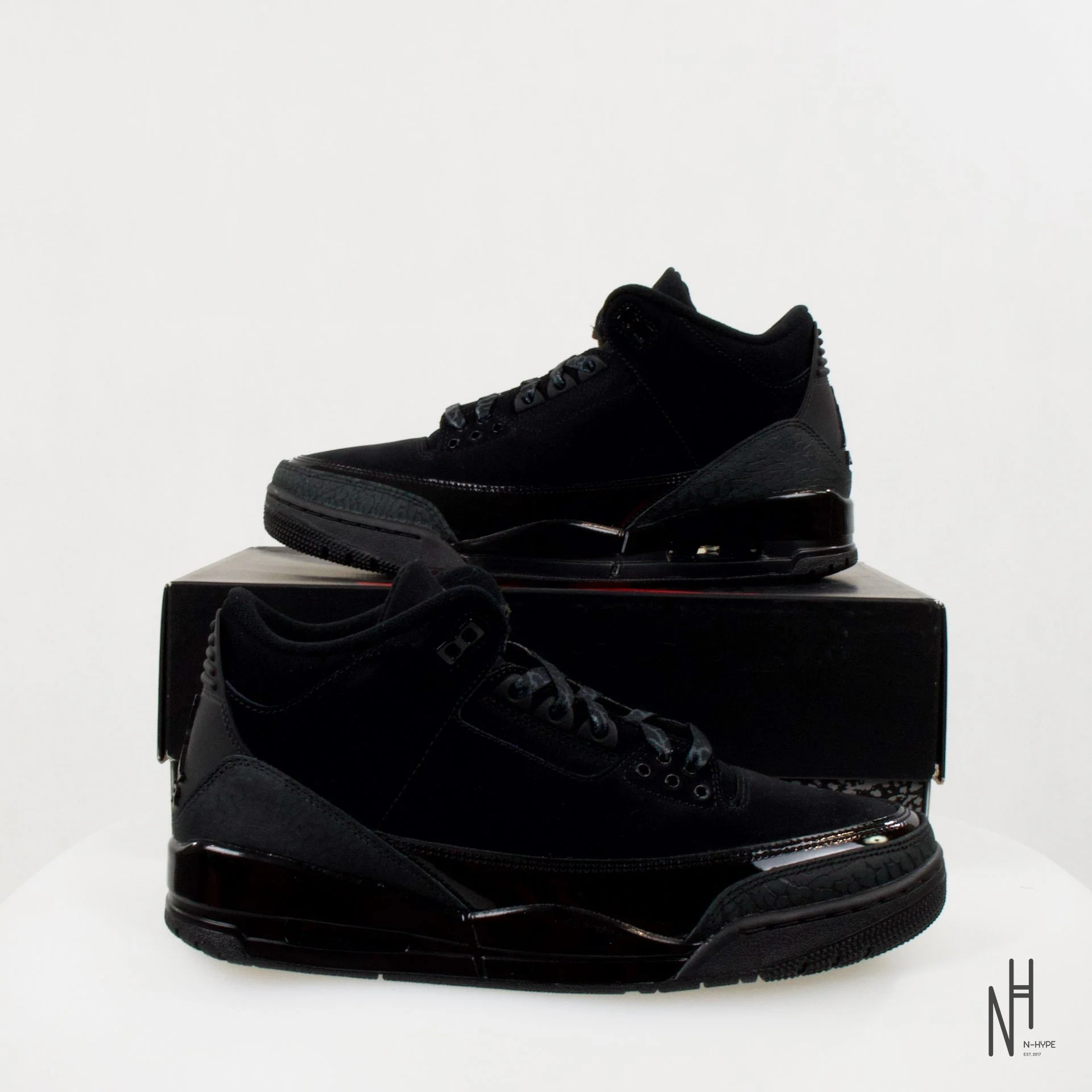 Jordan 3 Retro Black Cat (2025) - Image 4