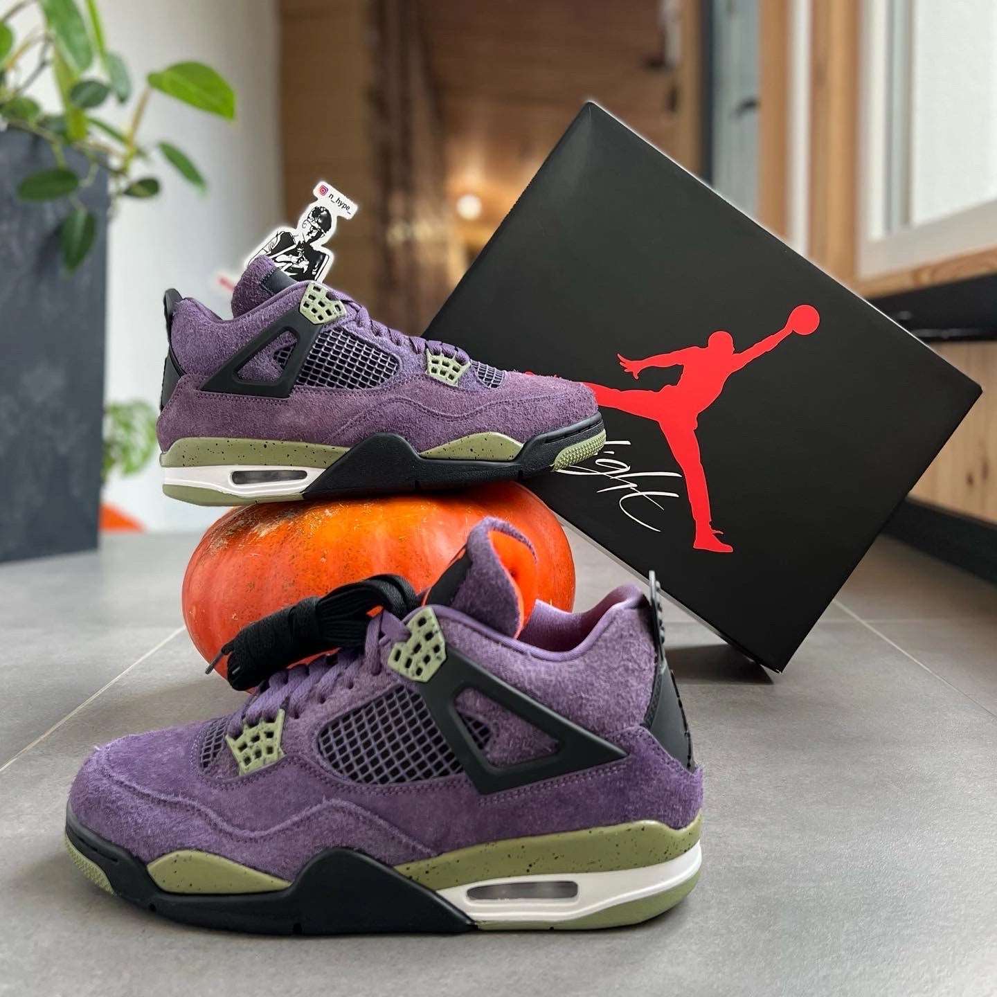Jordan 4 Retro Canyon Purple (W) - Image 4