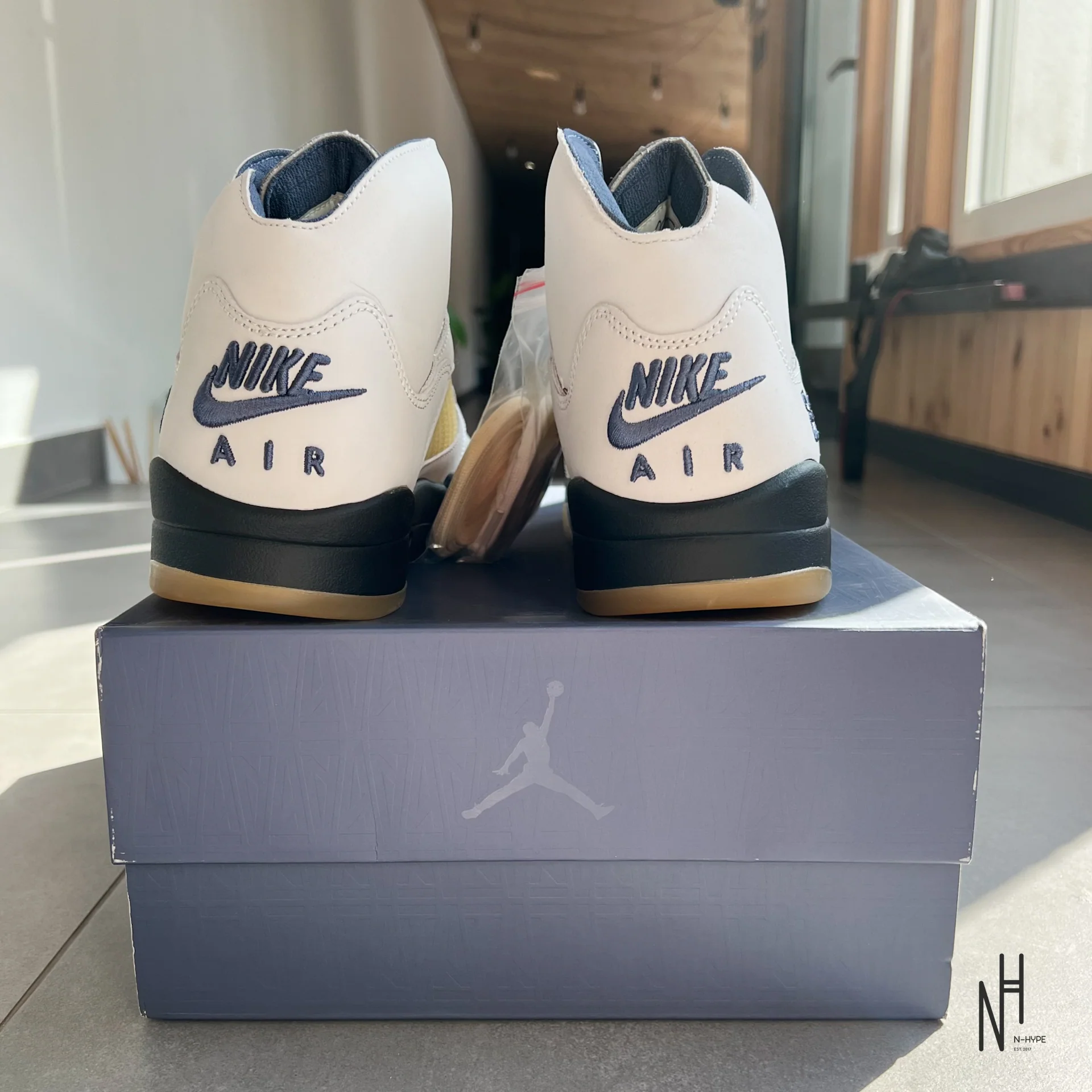 Jordan 5 Retro A Ma Maniére Dawn (Women's) - Image 8