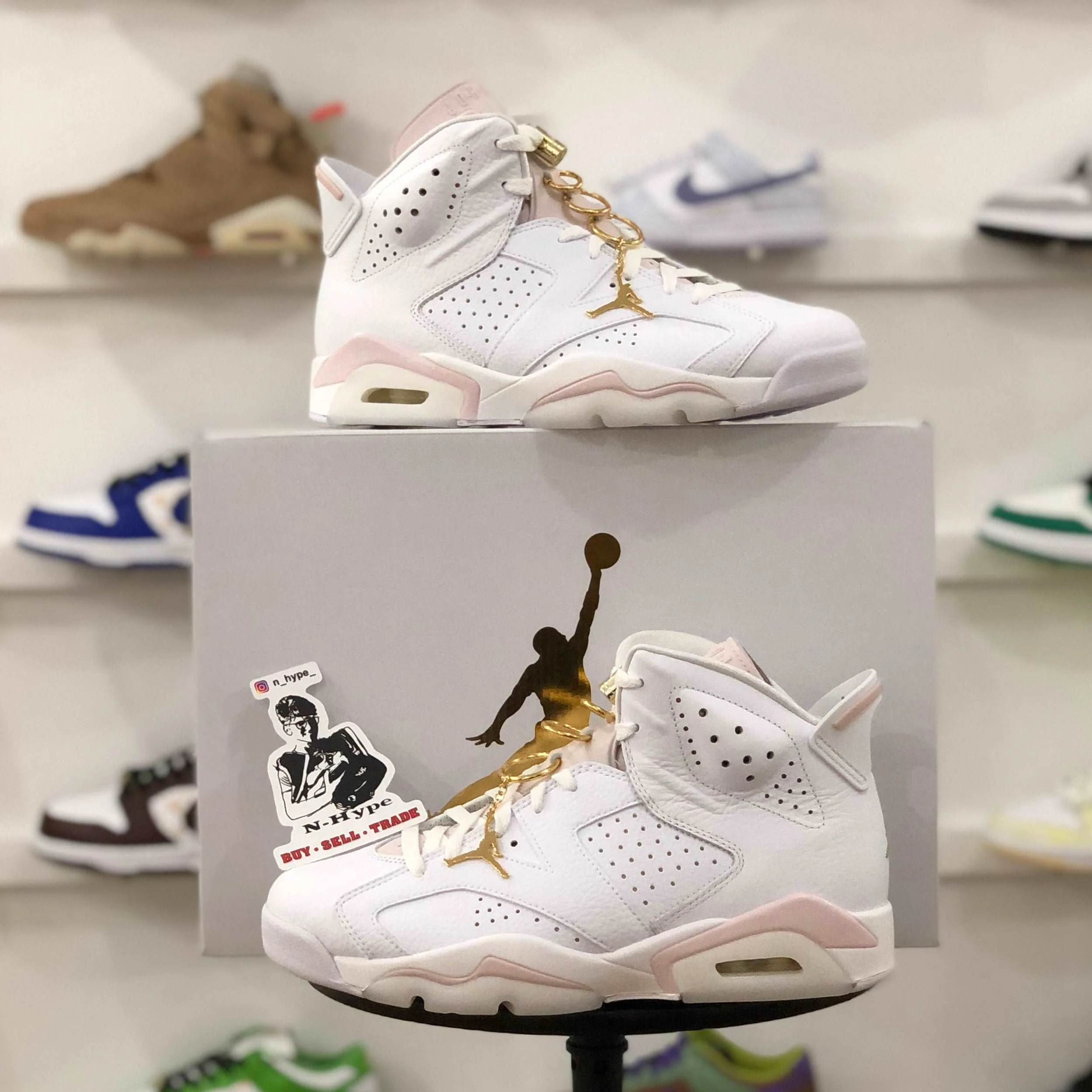 Jordan 6 Retro Gold Hoops (W) - Image 4