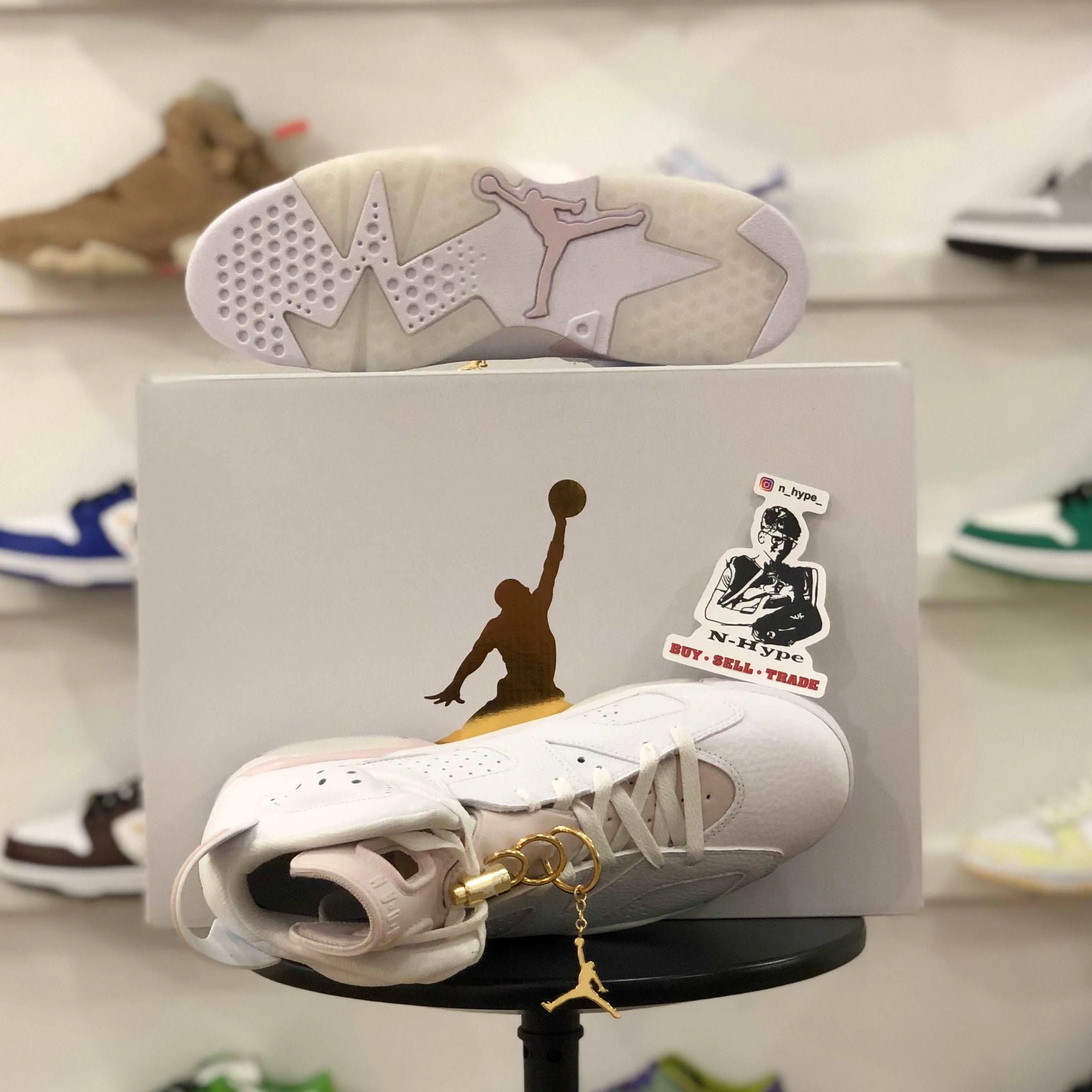 Jordan 6 Retro Gold Hoops (W) - Image 5