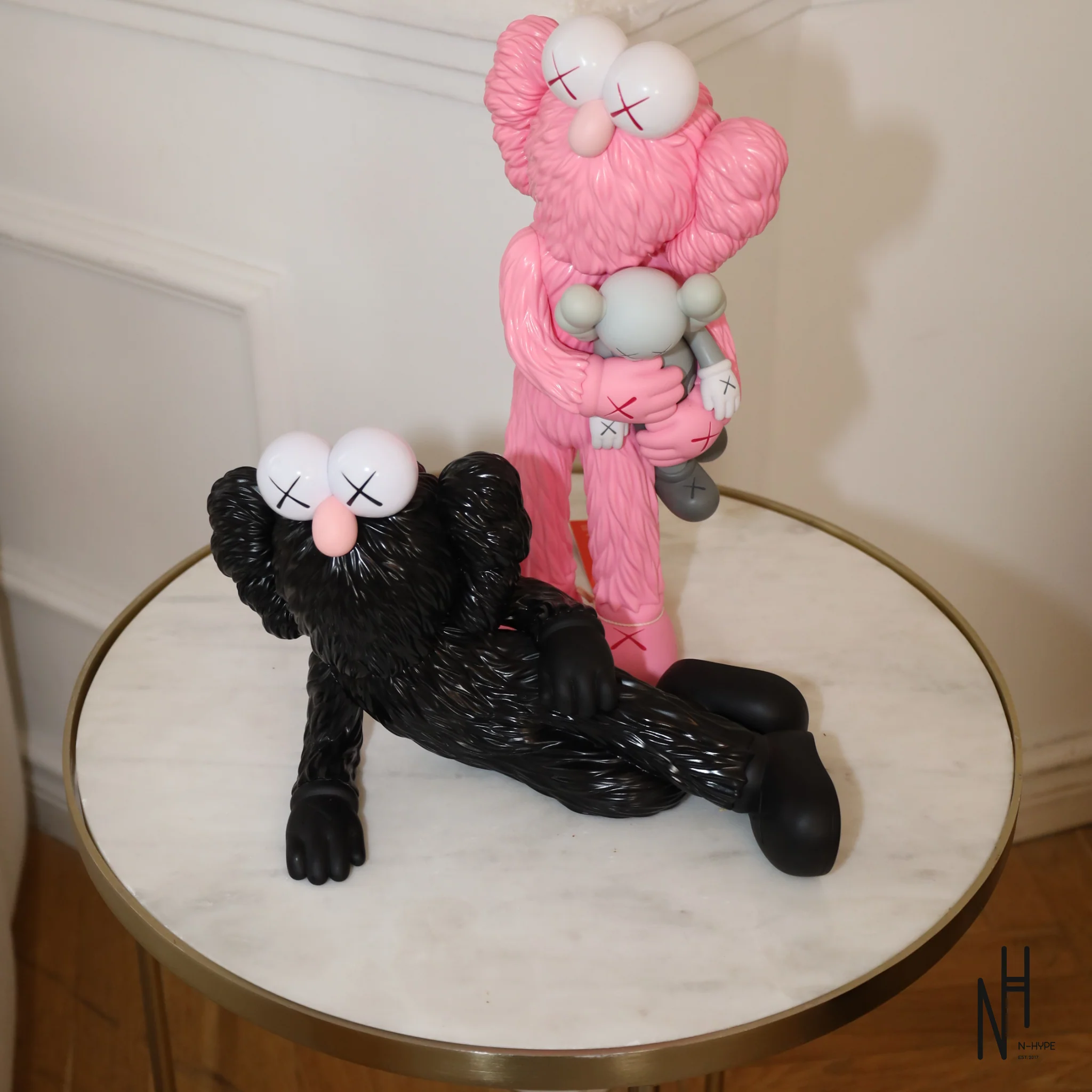 KAWS TIME OFF Vinyl Figure Black - Image 3