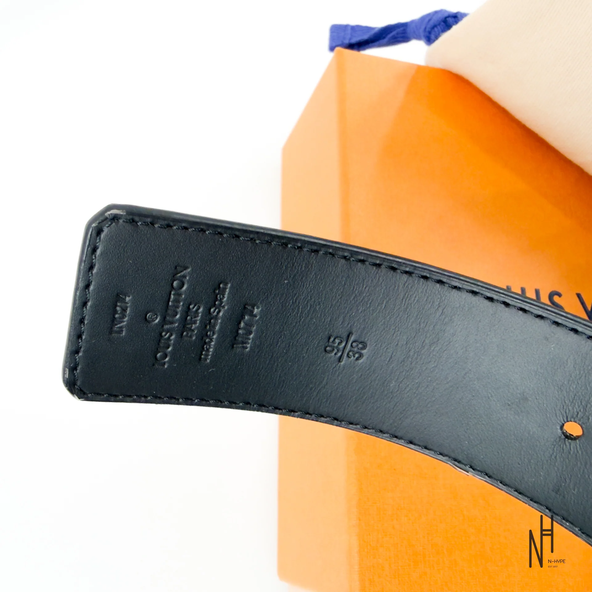 Louis Vuitton LV Shake 40mm Reversible Monogram Belt Black - Image 3