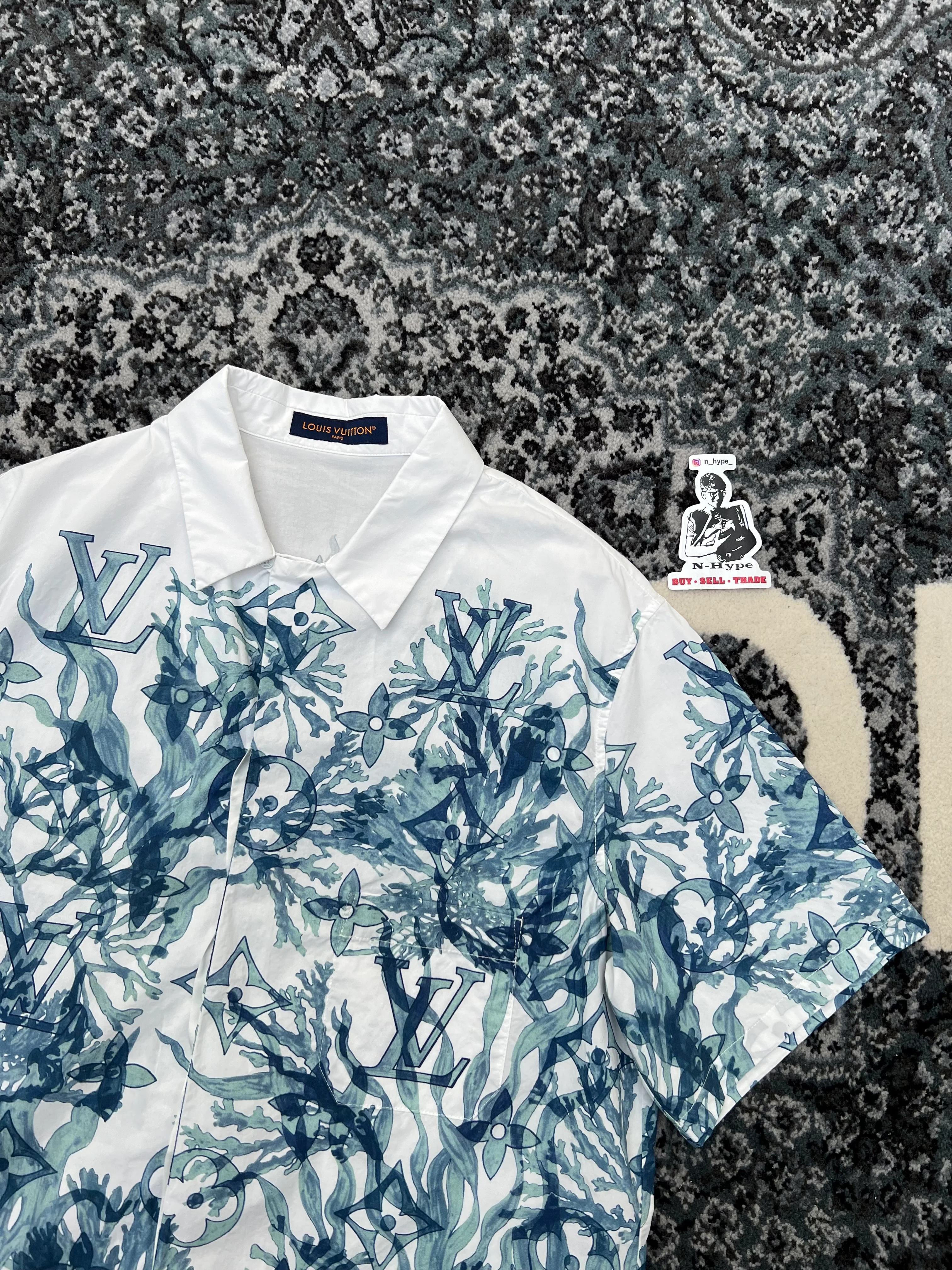 Louis Vuitton Graphic Short-Sleeved Cotton Polo Shirt - Image 2