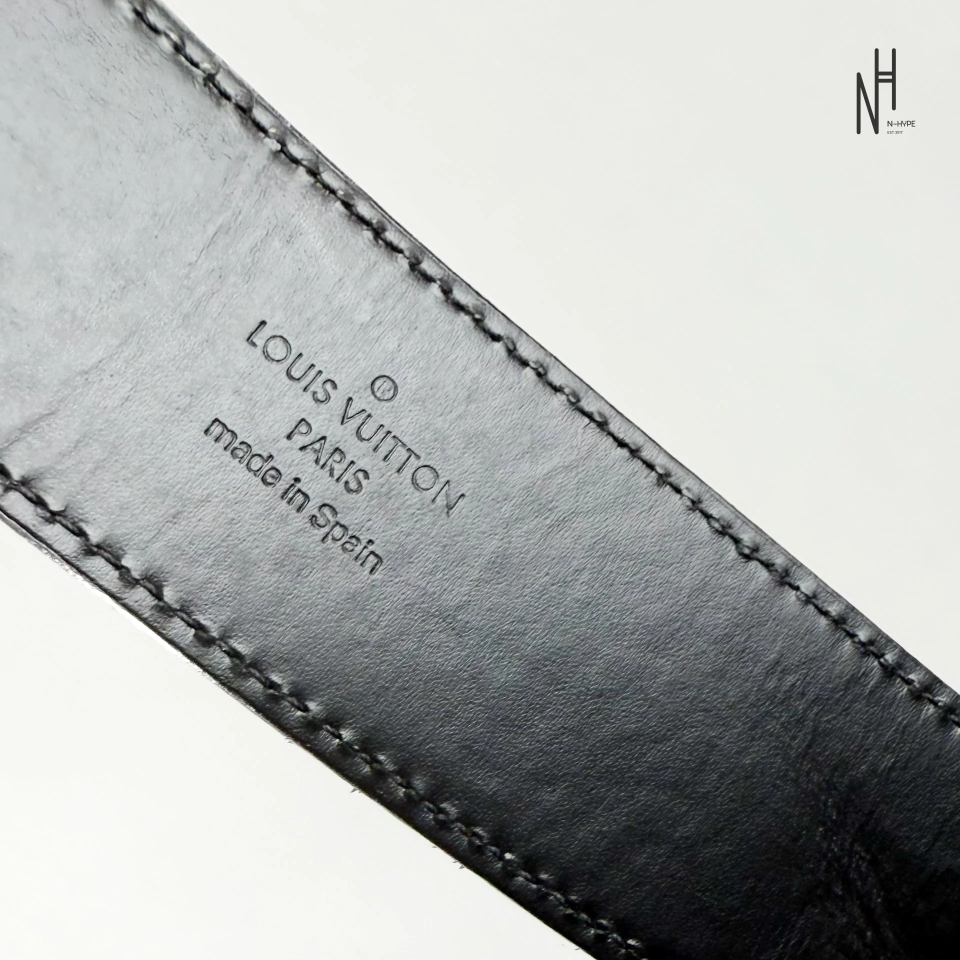 Louis Vuitton Initiales Suede Belt - Image 7