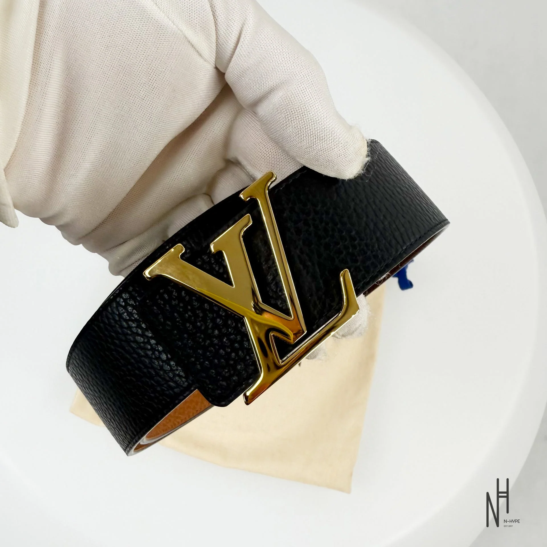 Louis Vuitton Initials 40MM Reversible  Taurillon Leather Black / Brown - Image 6