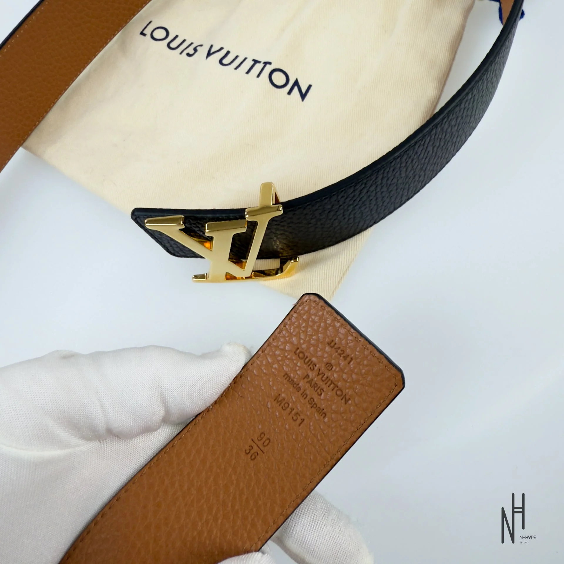 Louis Vuitton Initials 40MM Reversible  Taurillon Leather Black / Brown - Image 8