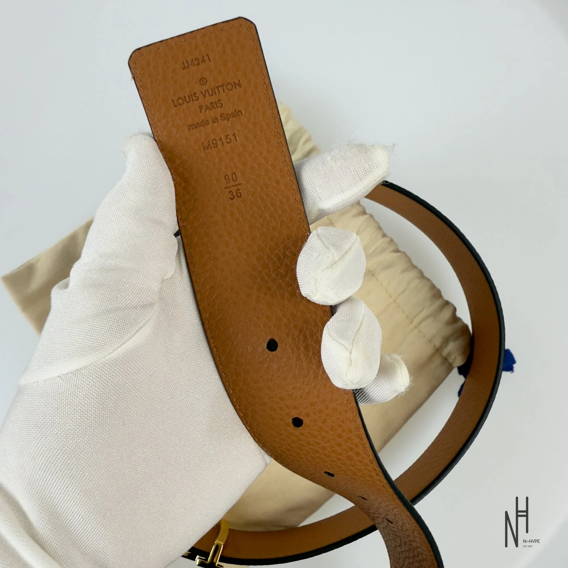Louis Vuitton Initials 40MM Reversible  Taurillon Leather Black / Brown - Image 9