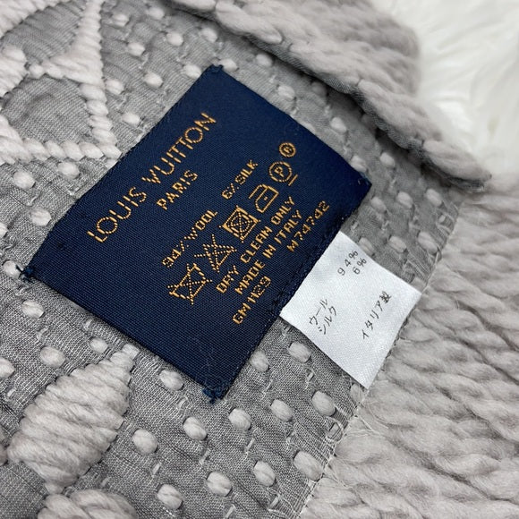 Louis Vuitton Logomania Scarf Grey - Image 3