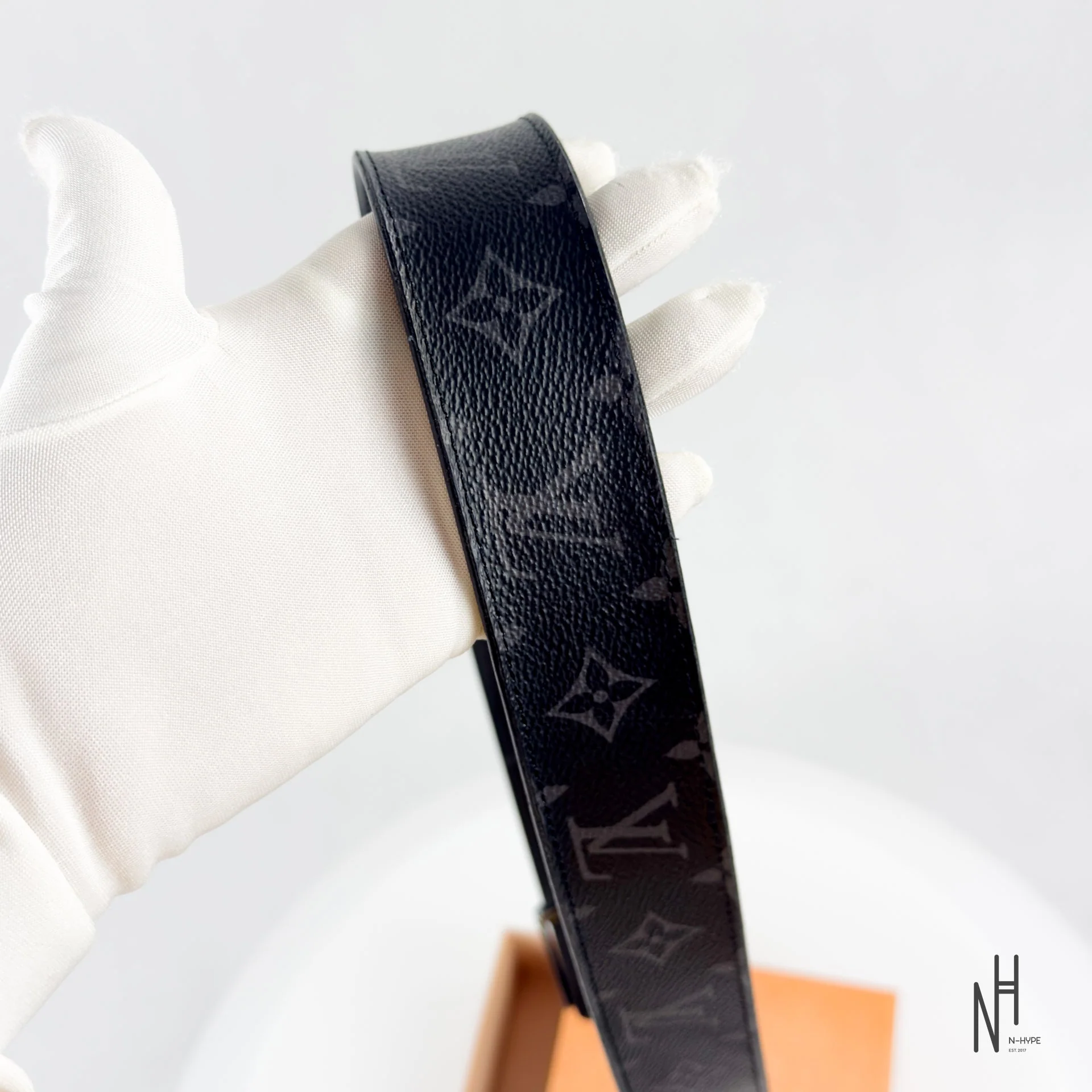 Louis Vuitton LV Initiales 40 mm Reversible Monogram Eclipse - Image 6