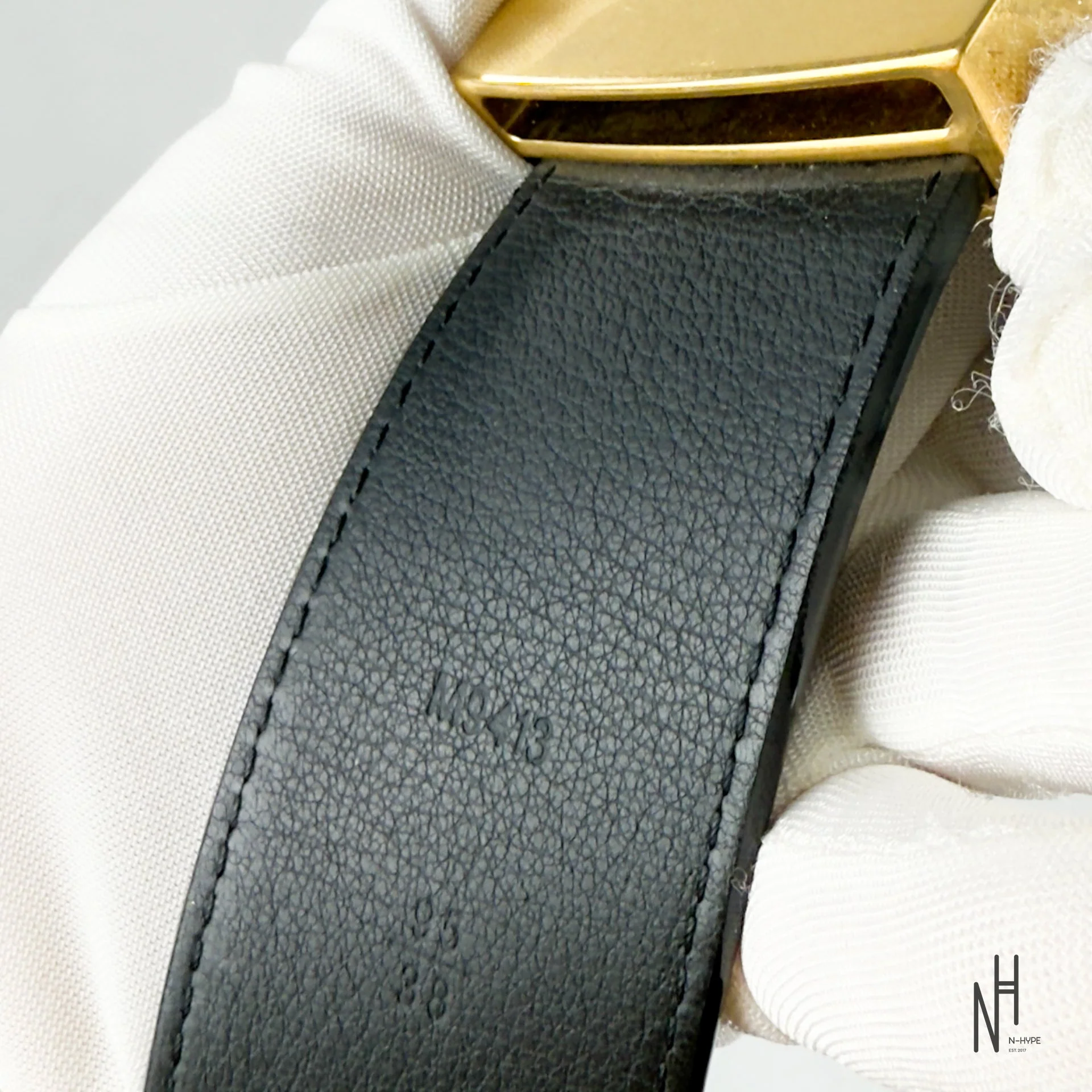Louis Vuitton LV Initiales Belt / Black - Image 9