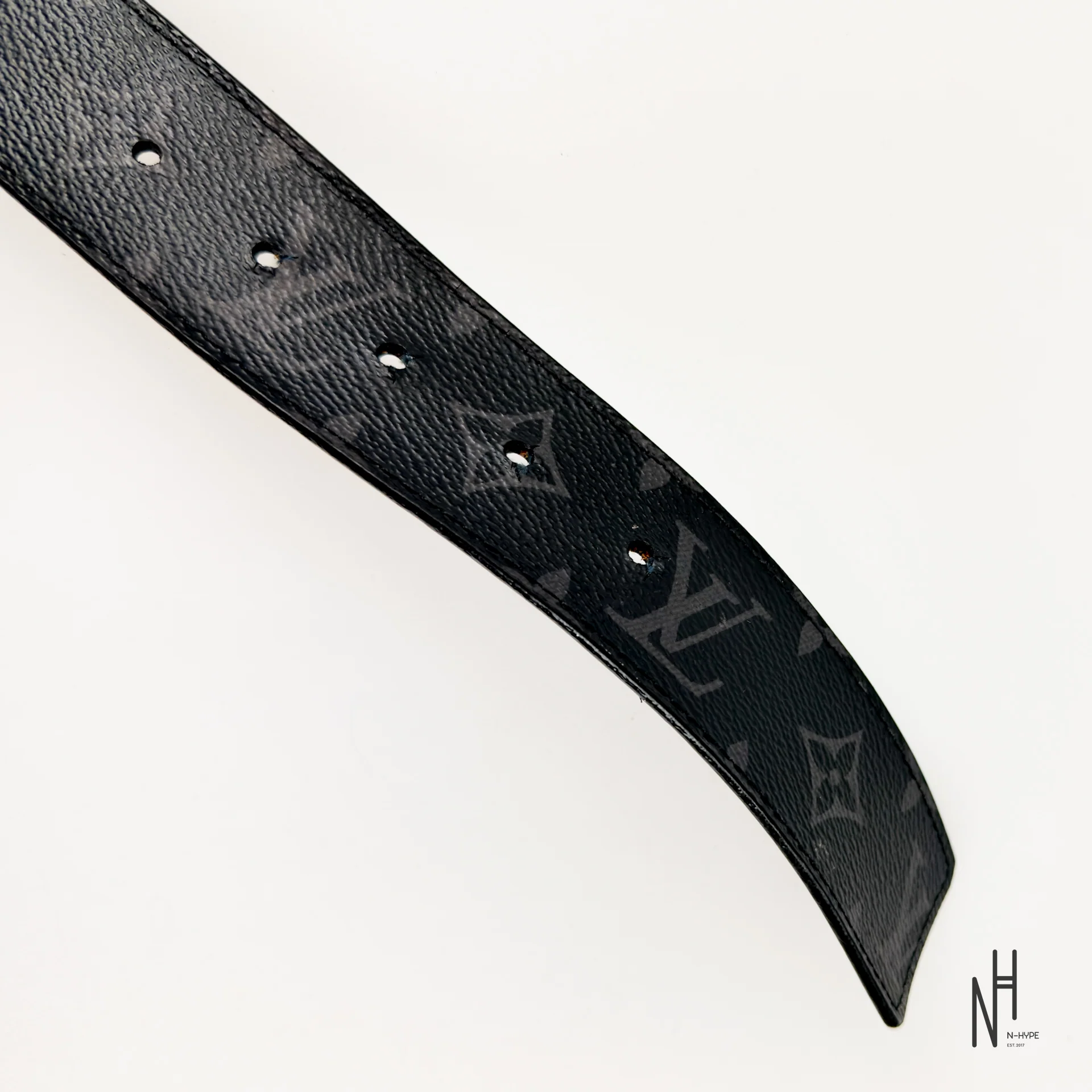 Louis Vuitton LV Initiales Reversible Belt Monogram Black - Image 4