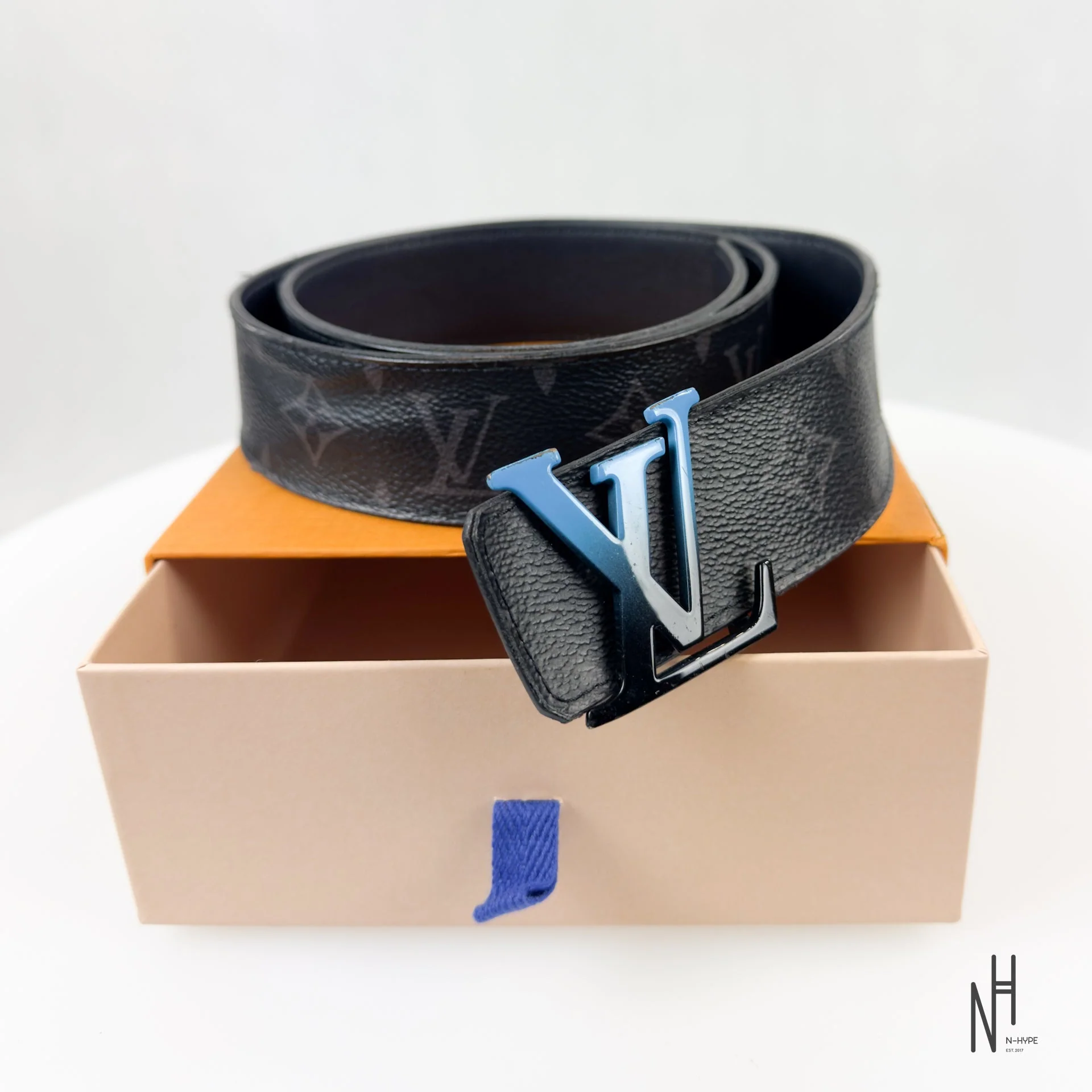 Louis Vuitton LV Sunset Revelsible Belt Monogram 40 MM Black / Blue Buckle