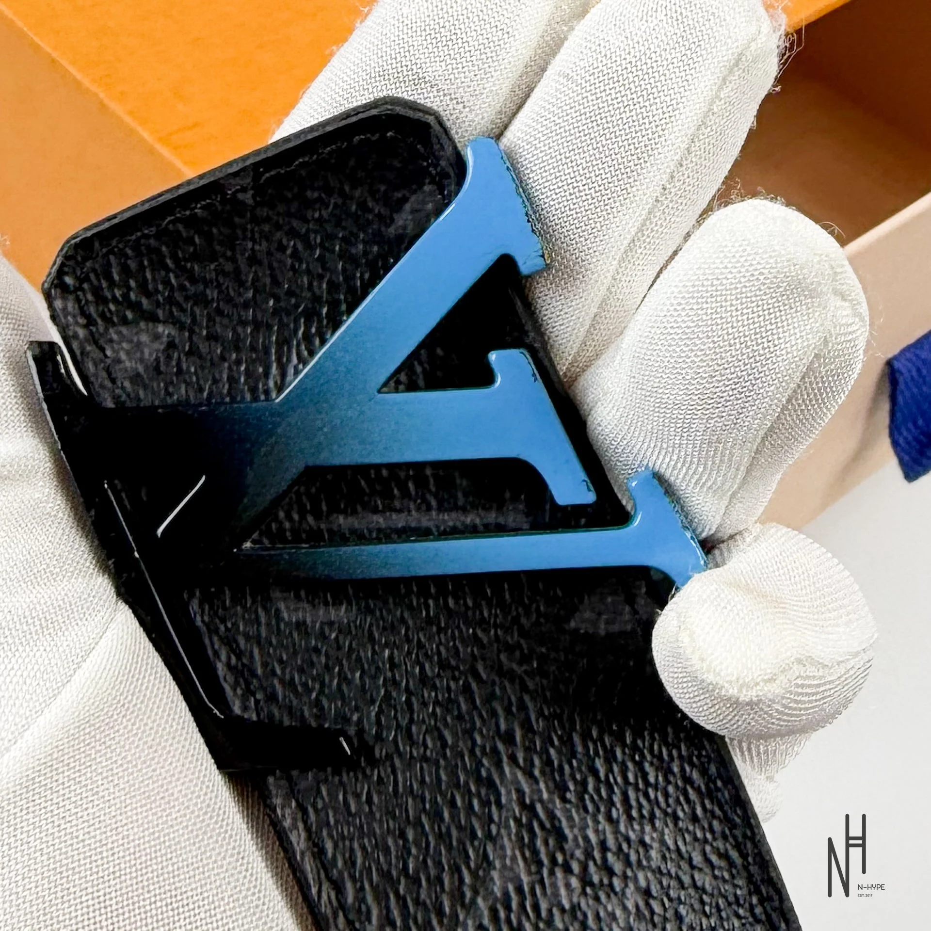 Louis Vuitton LV Sunset Revelsible Belt Monogram 40 MM Black / Blue Buckle - Image 3