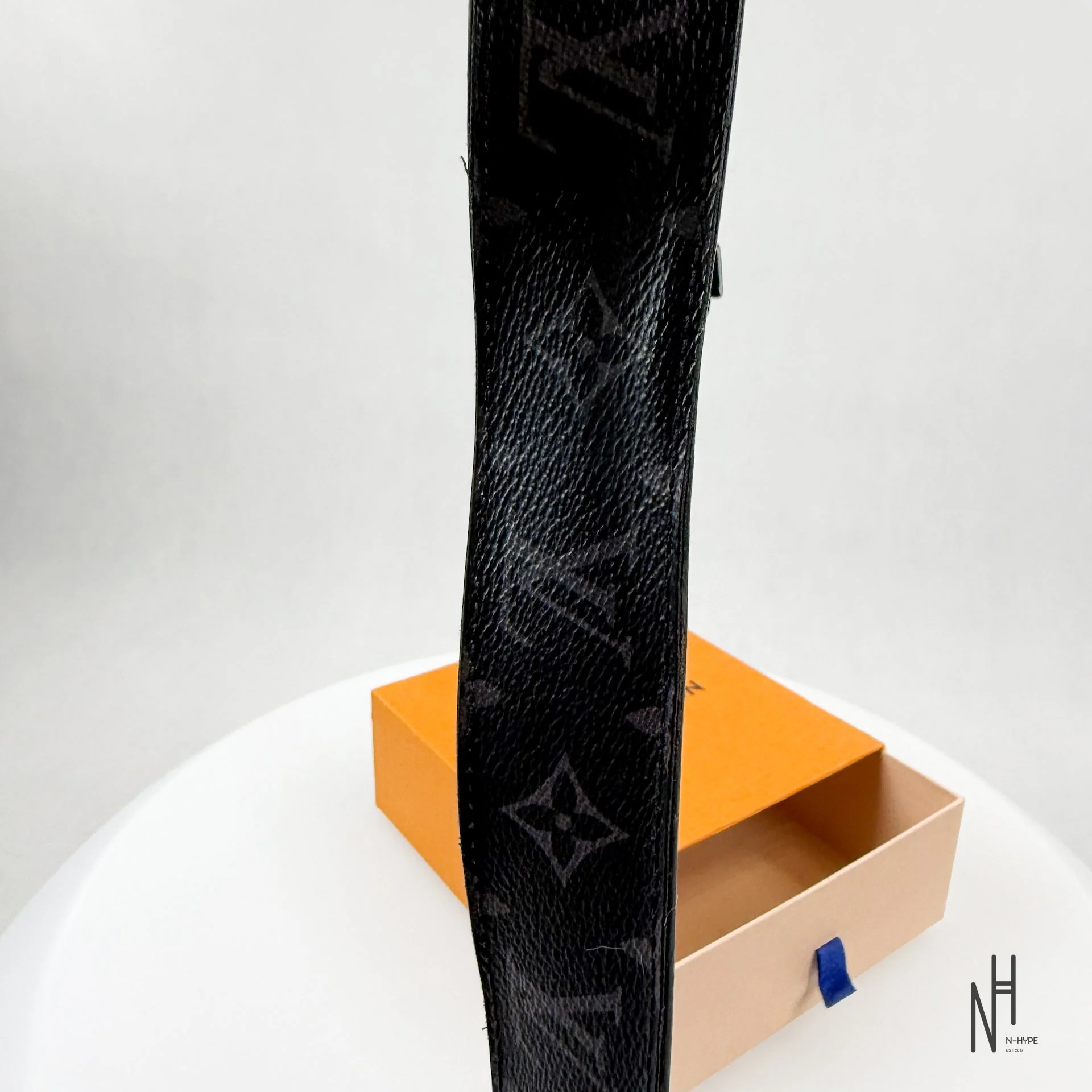 Louis Vuitton LV Sunset Revelsible Belt Monogram 40 MM Black / Blue Buckle - Image 7