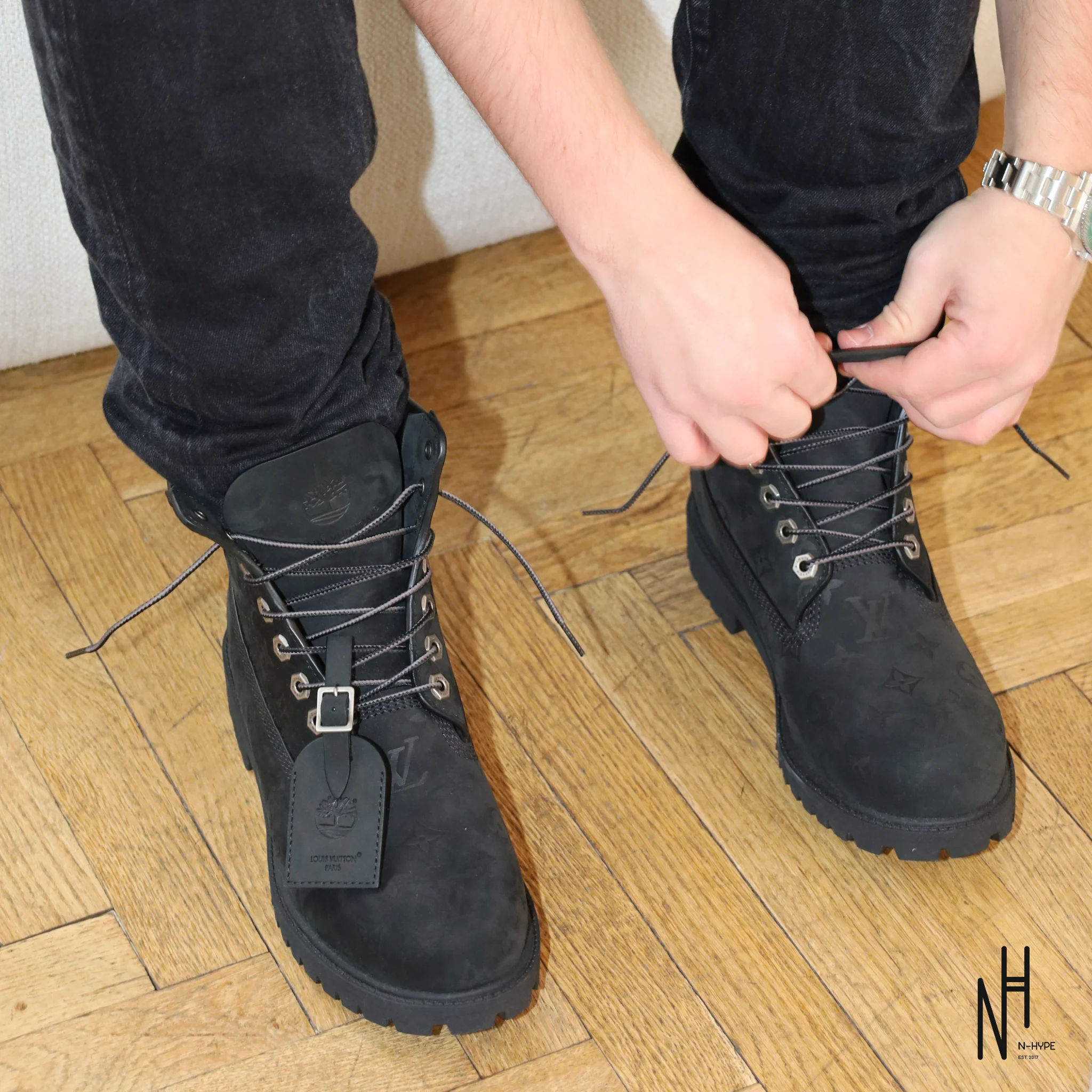 Louis Vuitton Timberland 6" Ankle Boot Black - Image 4