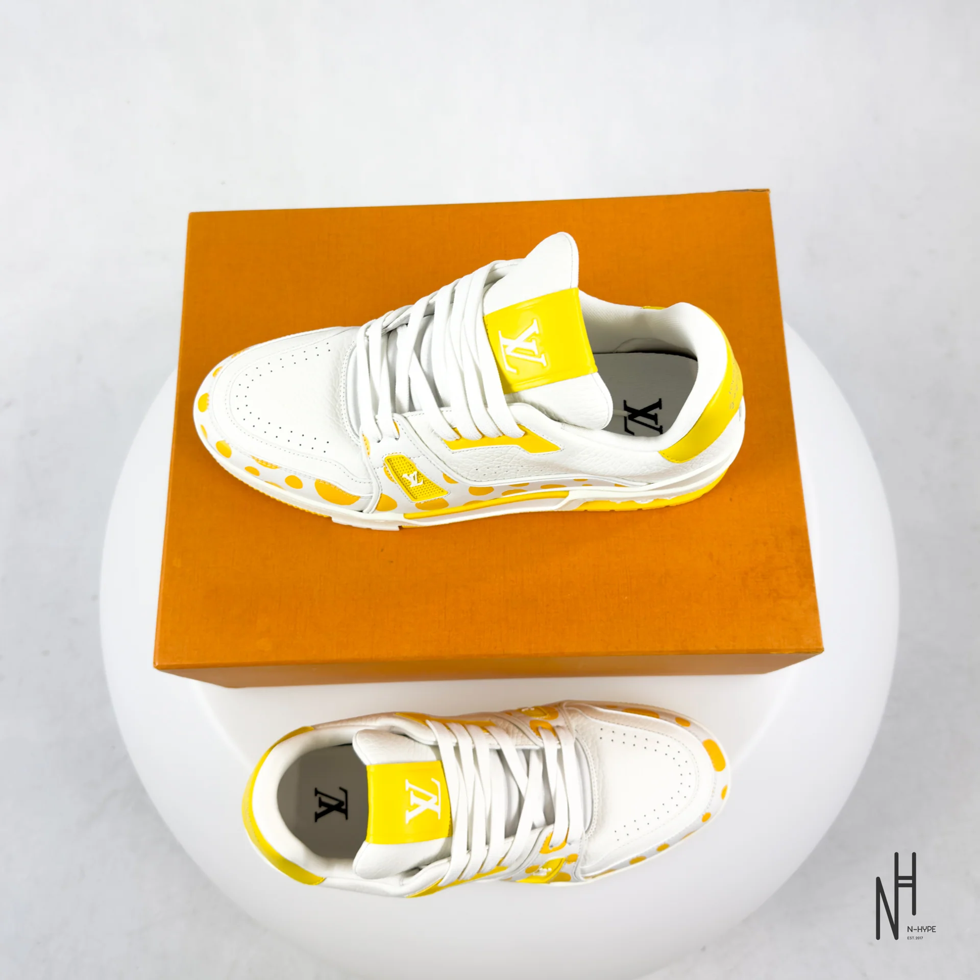 Louis Vuitton x Yayoi Kusama LV Trainer Sneaker White Yellow - Image 2
